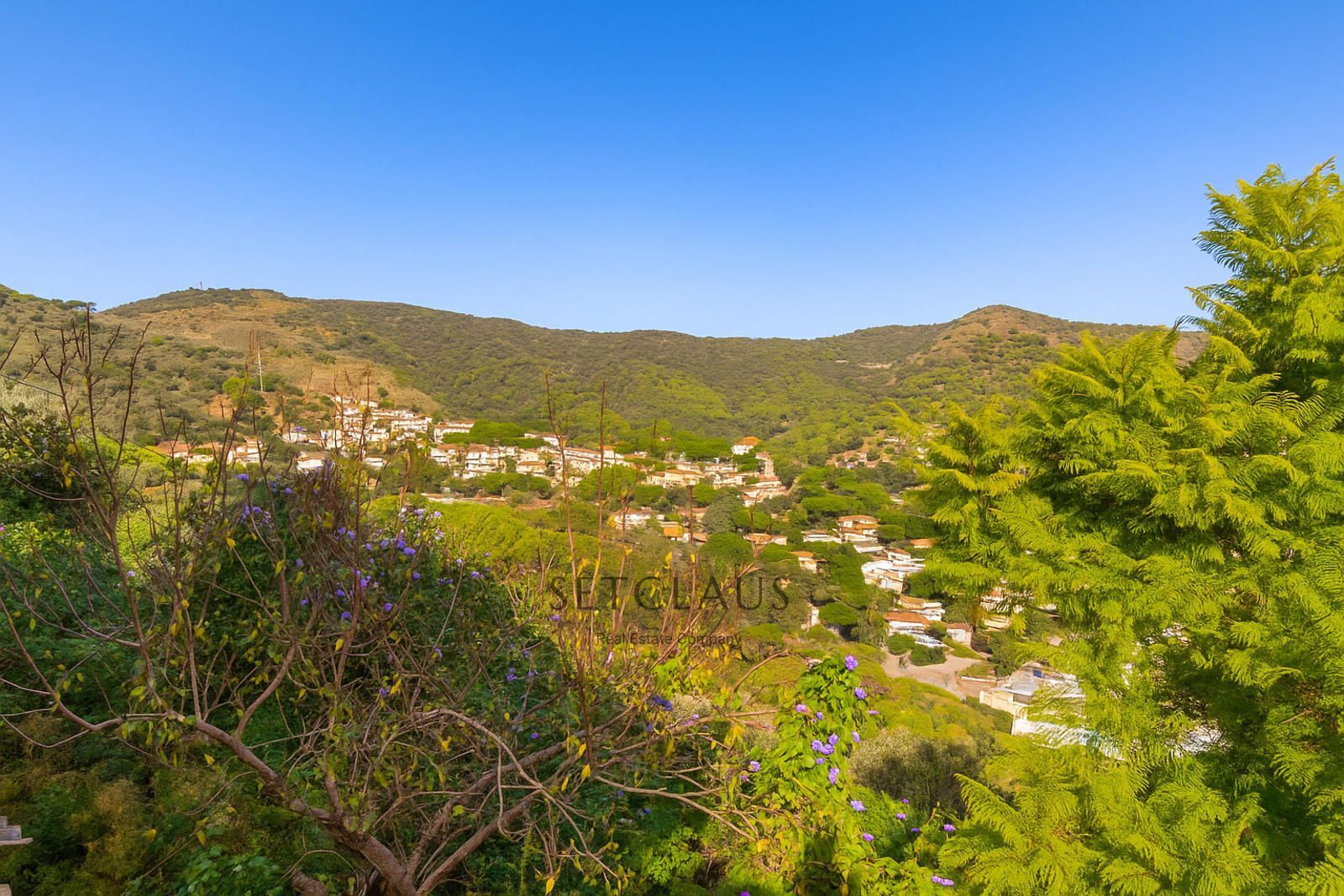 Comprar Gran finca independiente con 3 viviendas, piscina y 13 habitaciones en Alella (Coma Fosca – Can Comulada) foto 16