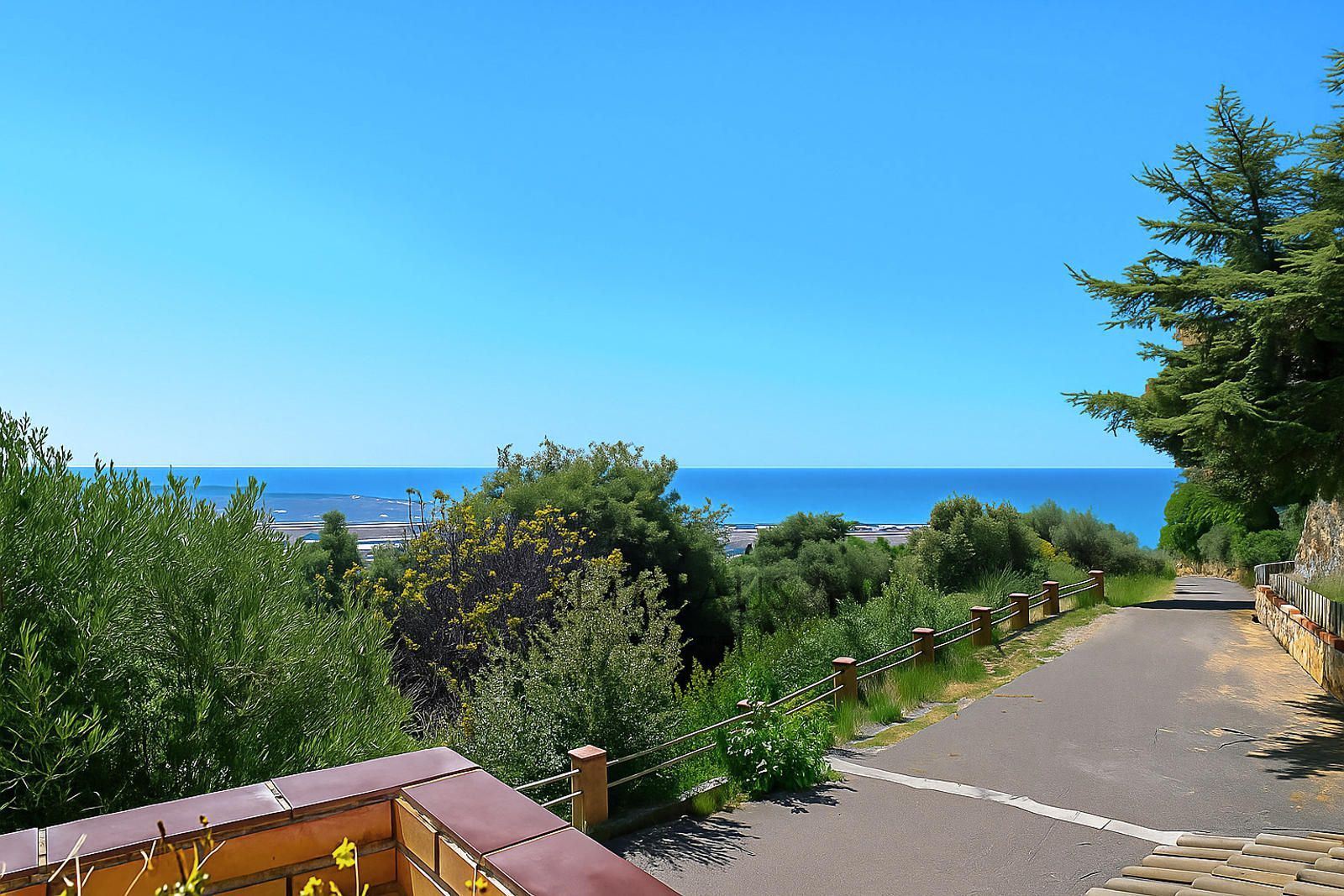 Comprar Gran finca independiente con 3 viviendas, piscina y 13 habitaciones en Alella (Coma Fosca – Can Comulada) foto 21