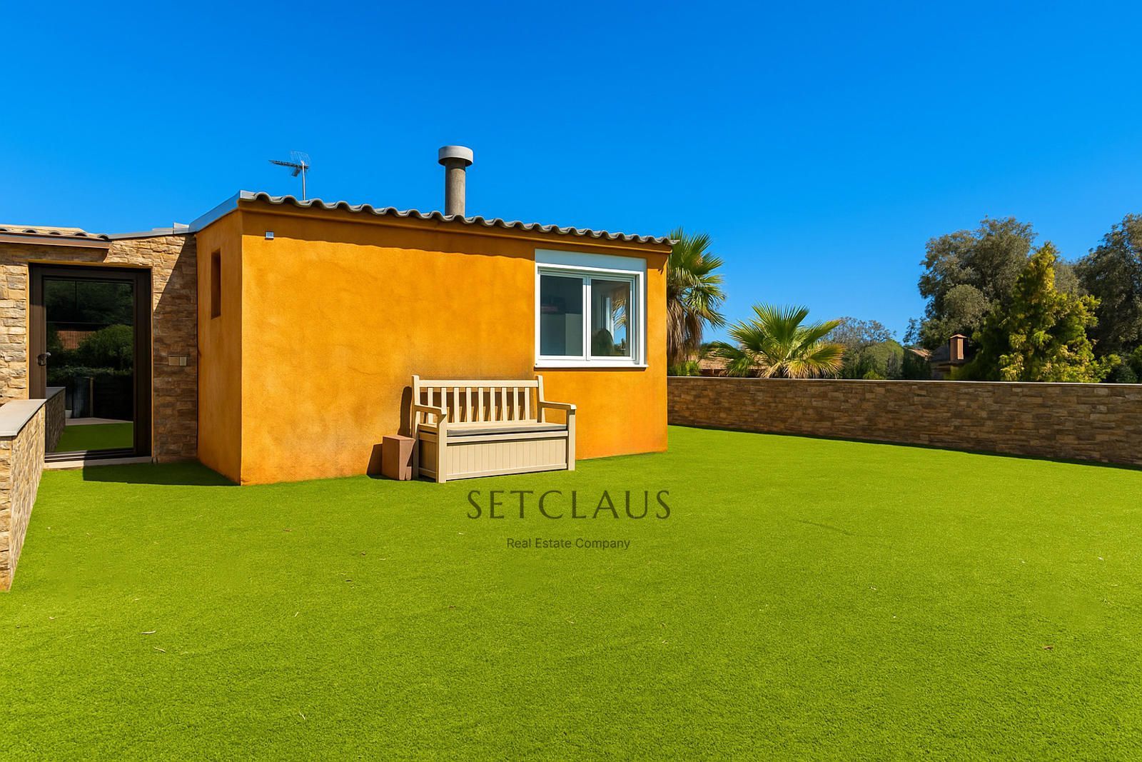 Comprar Gran finca independiente con 3 viviendas, piscina y 13 habitaciones en Alella (Coma Fosca – Can Comulada) foto 22