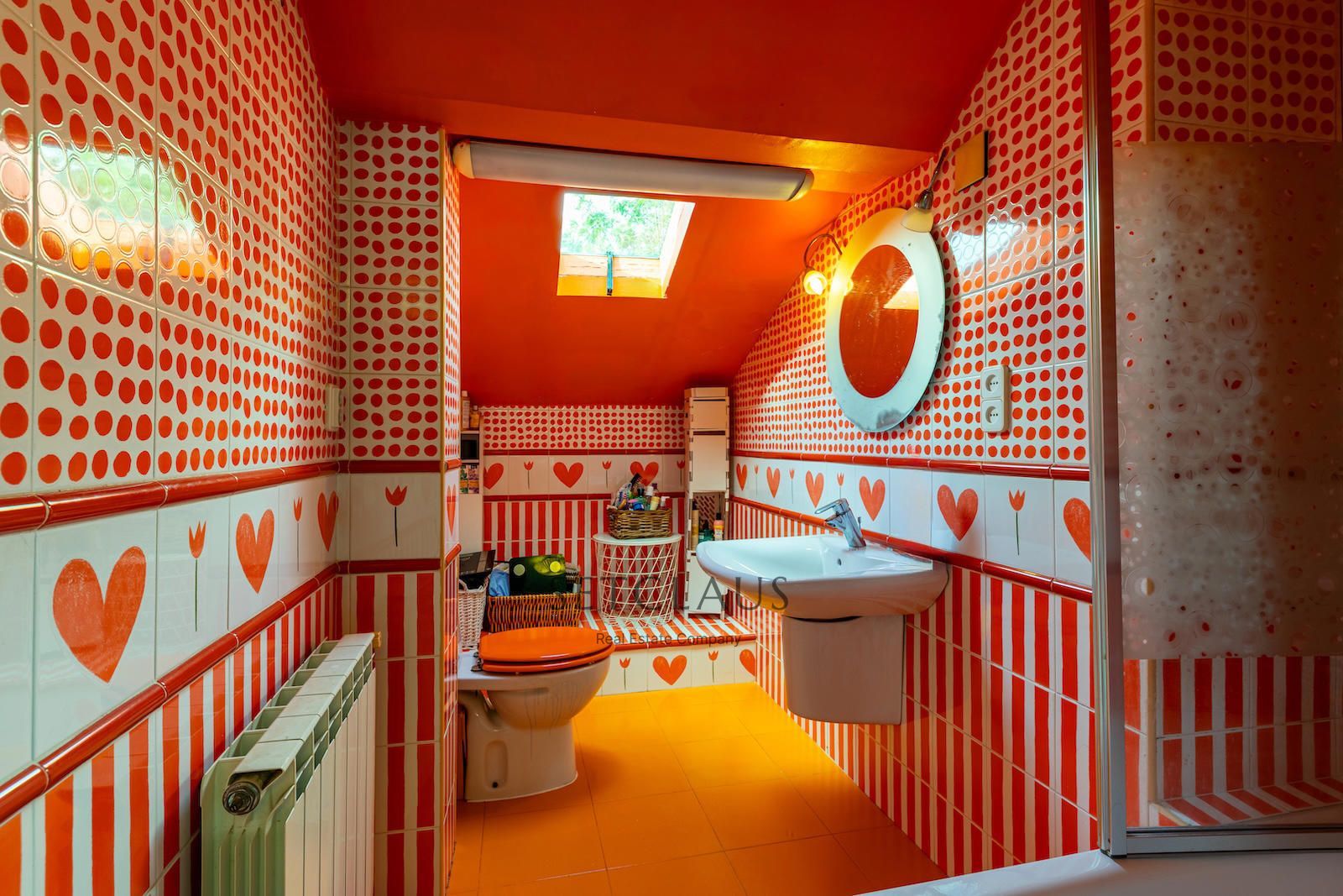 Comprar Gran finca independiente con 3 viviendas, piscina y 13 habitaciones en Alella (Coma Fosca – Can Comulada) foto 37