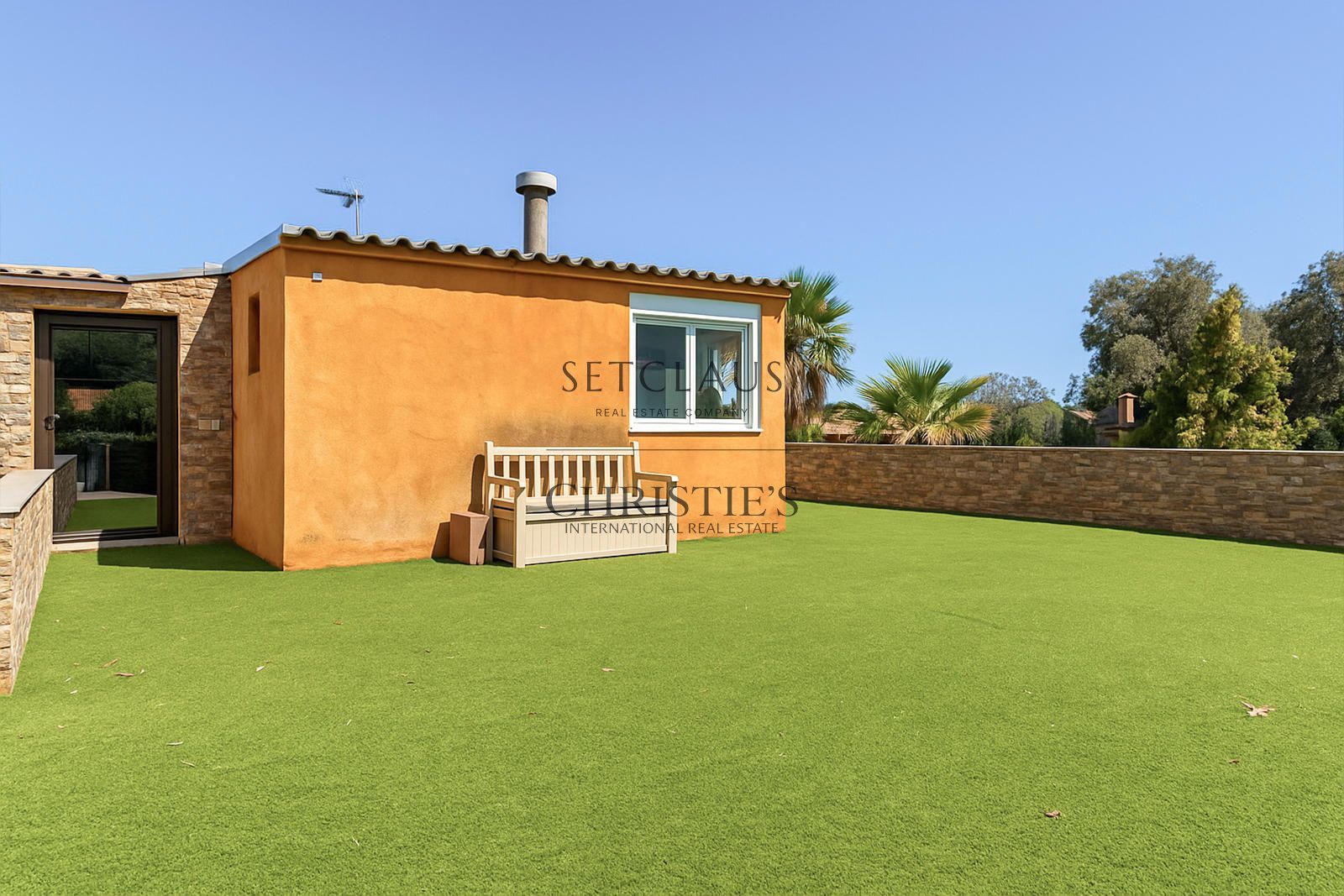 Comprar Gran finca independent amb 3 habitatges, piscina i 13 habitacions a Alella foto 21