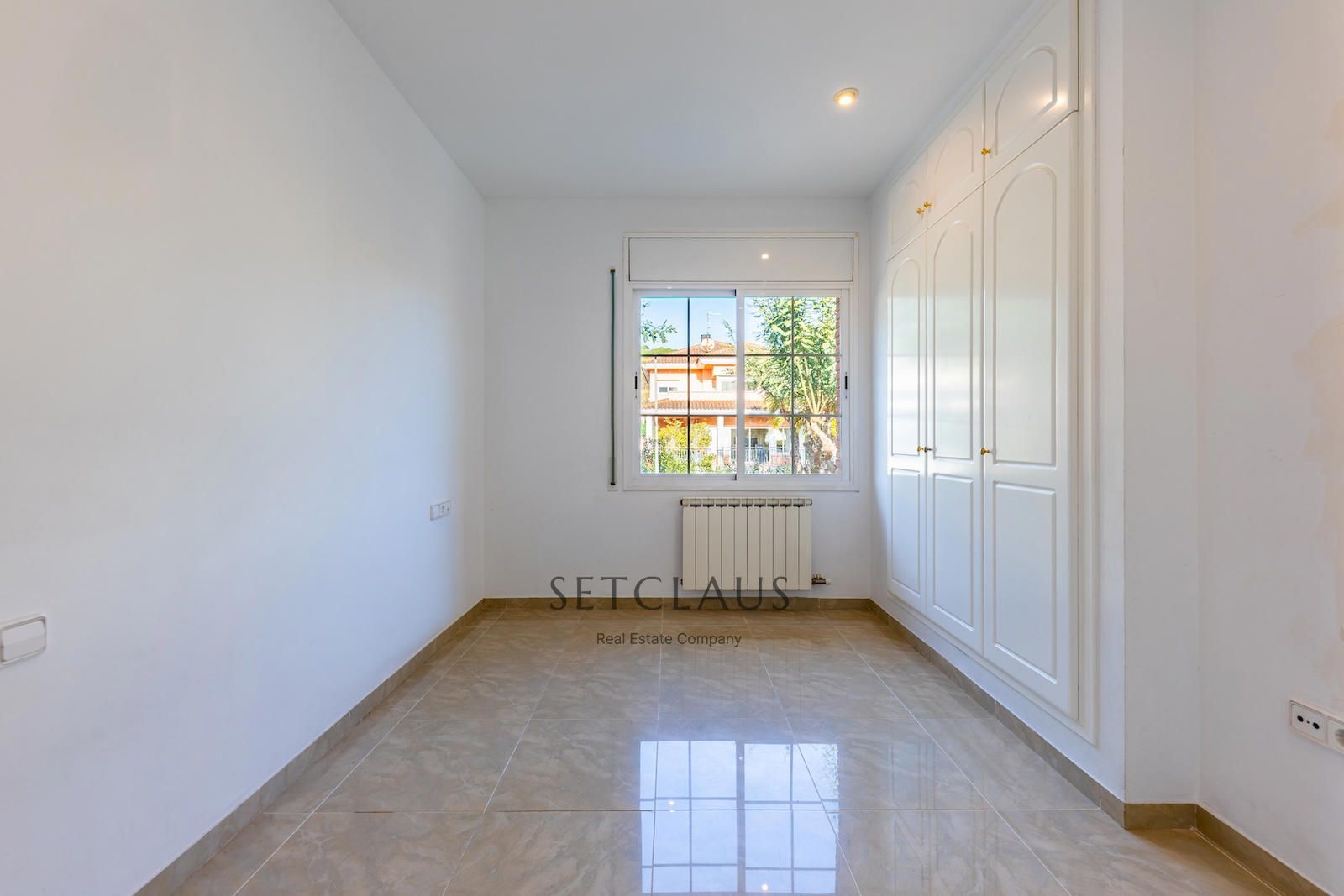 Comprar Chalet con mucha luz, vistas al mar en una zona tranquila de Vilassar de dalt foto 46