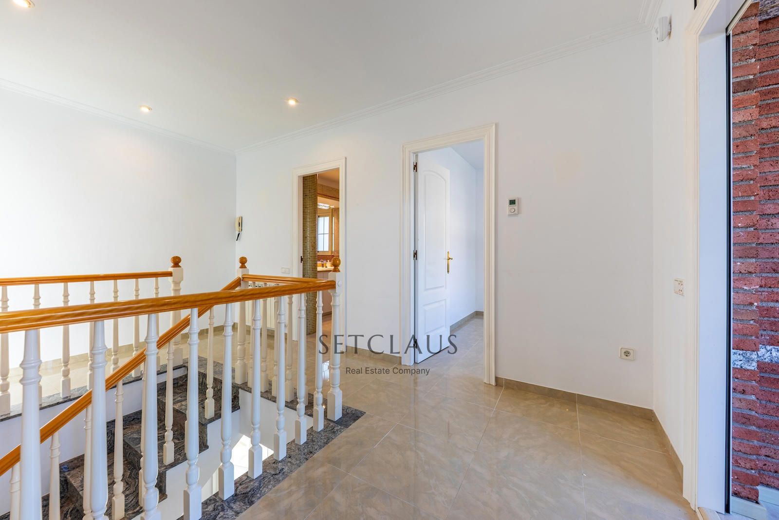 Comprar Chalet con mucha luz, vistas al mar en una zona tranquila de Vilassar de dalt foto 25