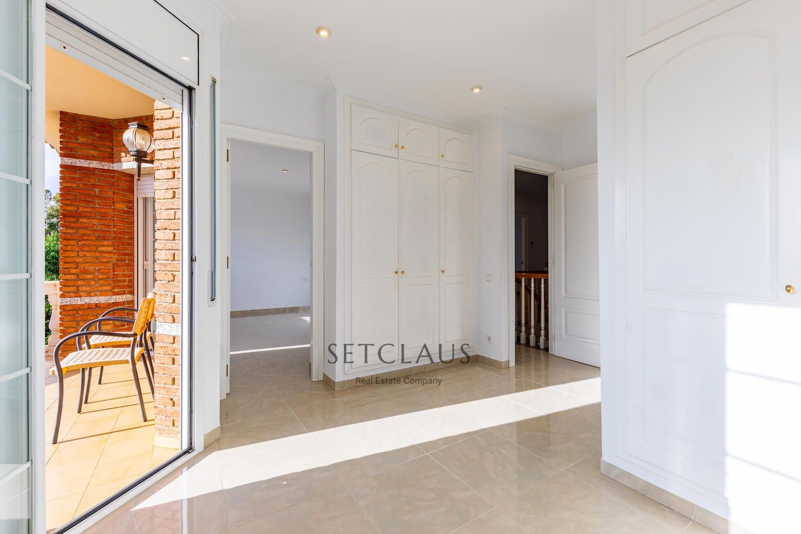 Comprar Chalet con mucha luz, vistas al mar en una zona tranquila de Vilassar de dalt foto 29