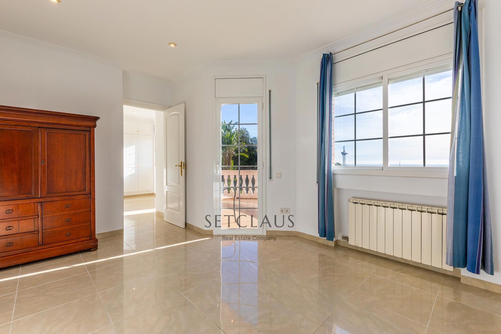 Comprar Chalet con mucha luz, vistas al mar en una zona tranquila de Vilassar de dalt foto 32