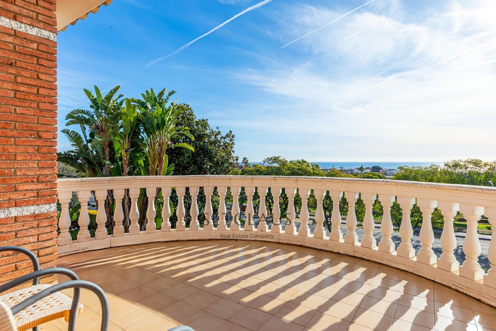 Comprar Chalet con mucha luz, vistas al mar en una zona tranquila de Vilassar de dalt foto 3