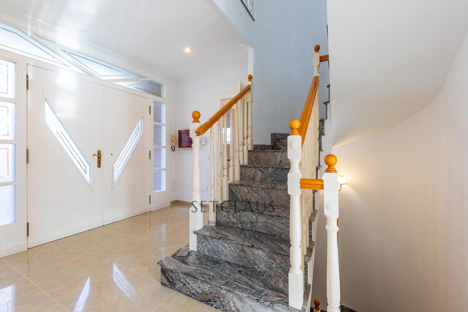 Comprar Chalet con mucha luz, vistas al mar en una zona tranquila de Vilassar de dalt foto 19