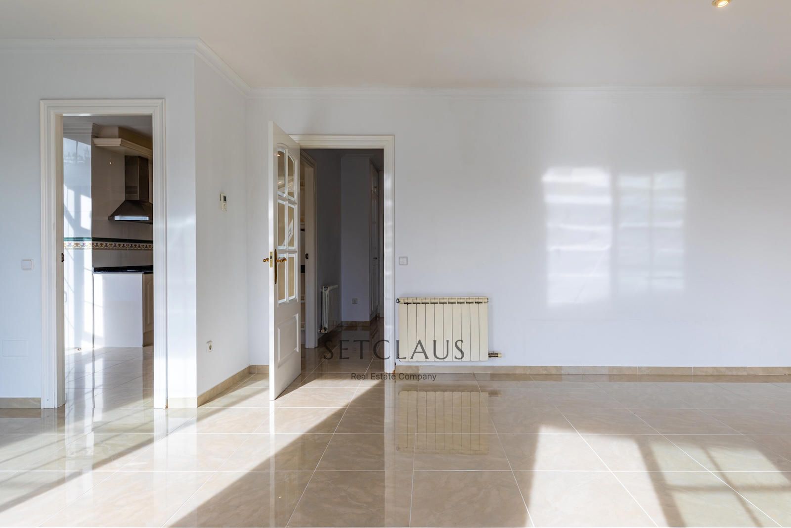 Comprar Chalet con mucha luz, vistas al mar en una zona tranquila de Vilassar de dalt foto 17