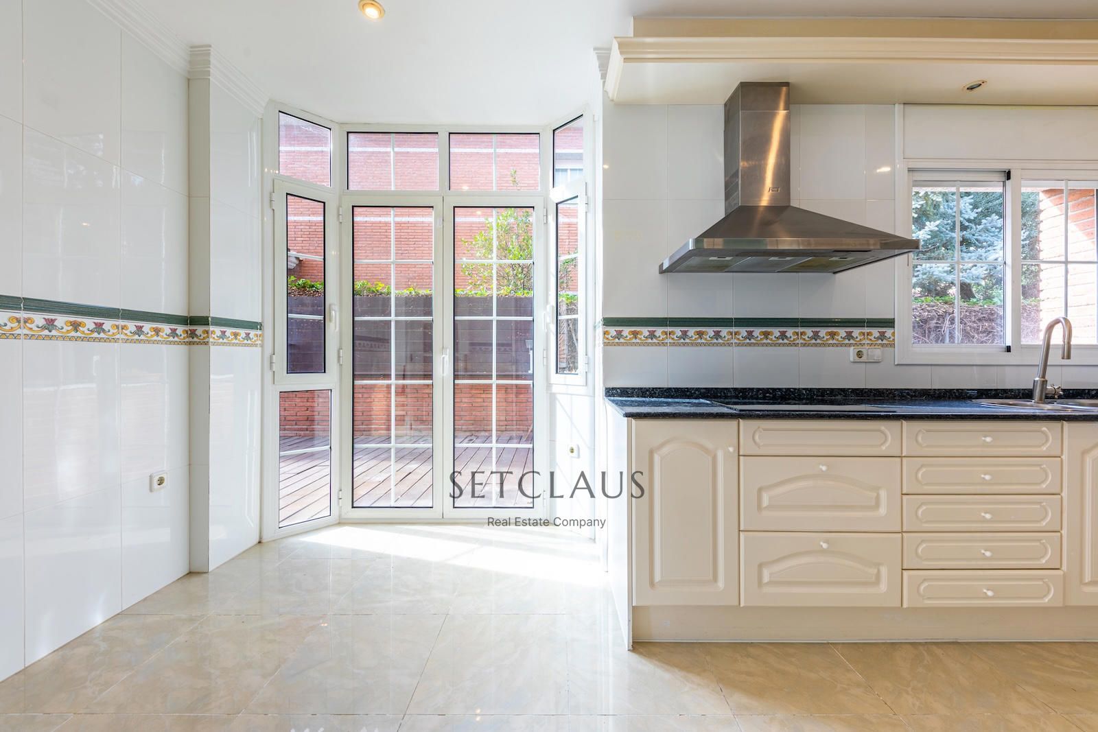 Comprar Chalet con mucha luz, vistas al mar en una zona tranquila de Vilassar de dalt foto 23