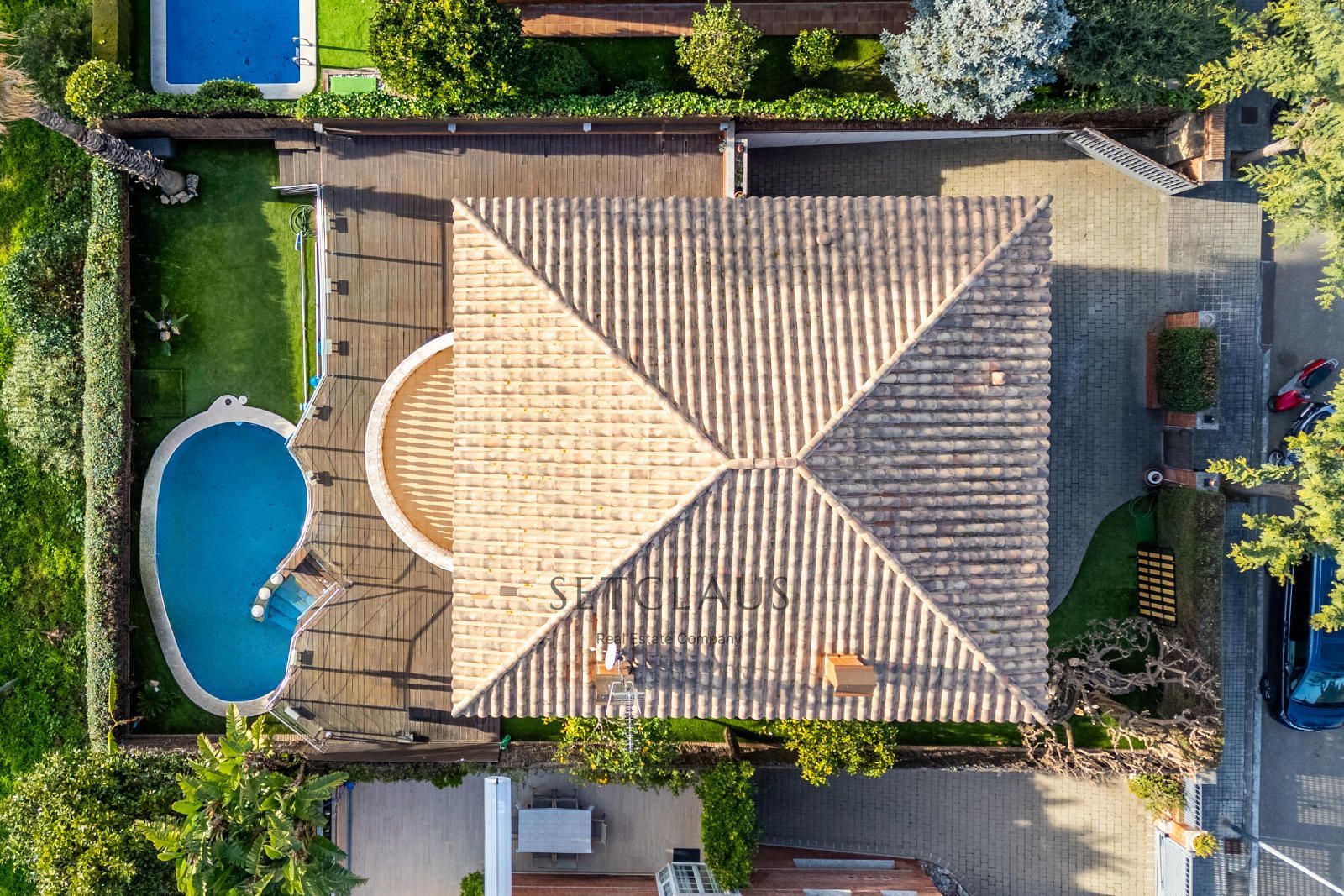 Comprar Chalet con mucha luz, vistas al mar en una zona tranquila de Vilassar de dalt foto 10