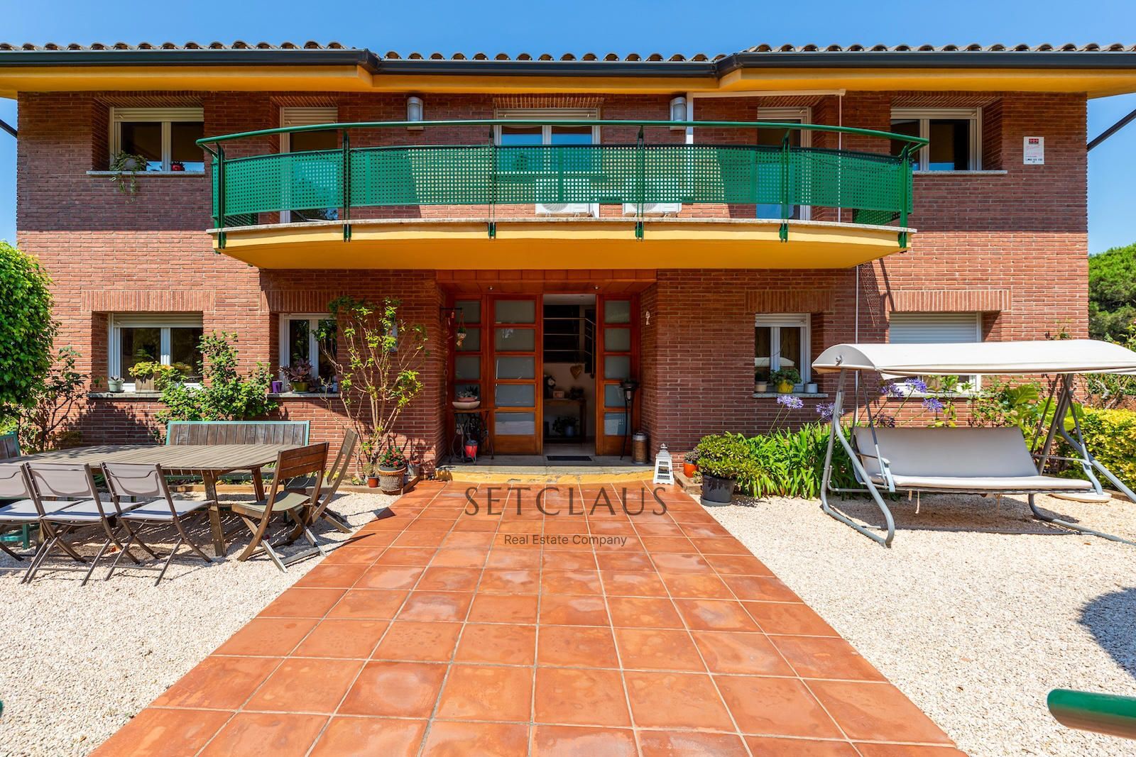 SANT VICENÇ DE MONTALT. Amplitud y luminosidad.. 7 habitaciones, 6 baños, 587 m² en venta.