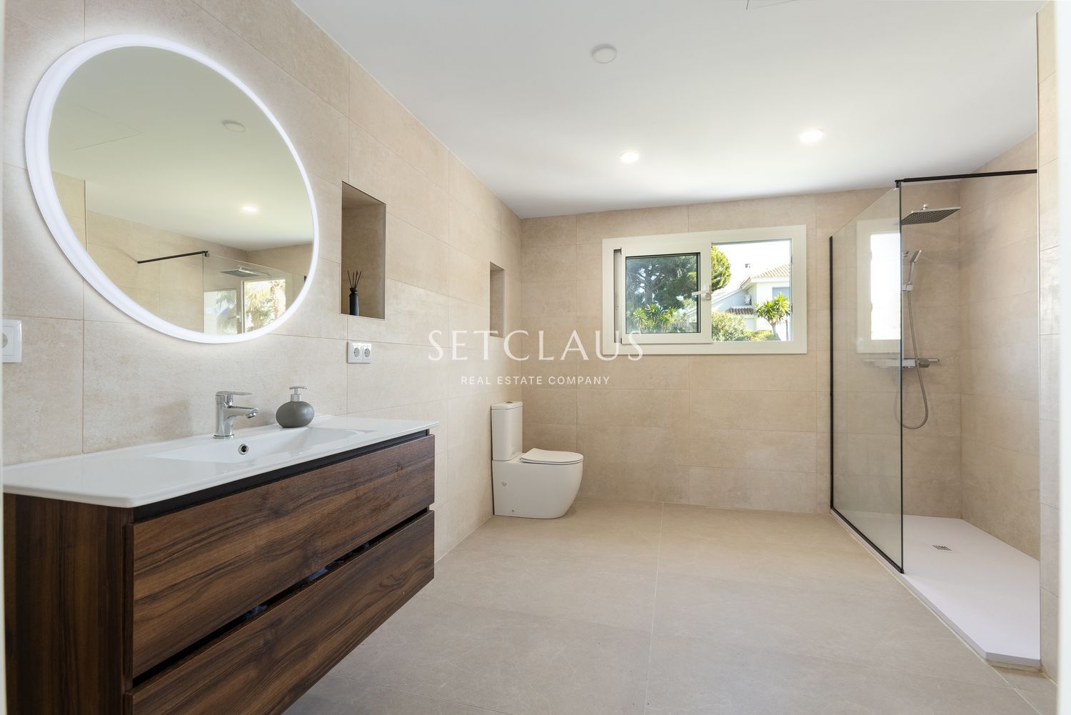 Comprar ALELLA. Exclusividad y amplitud. foto 32