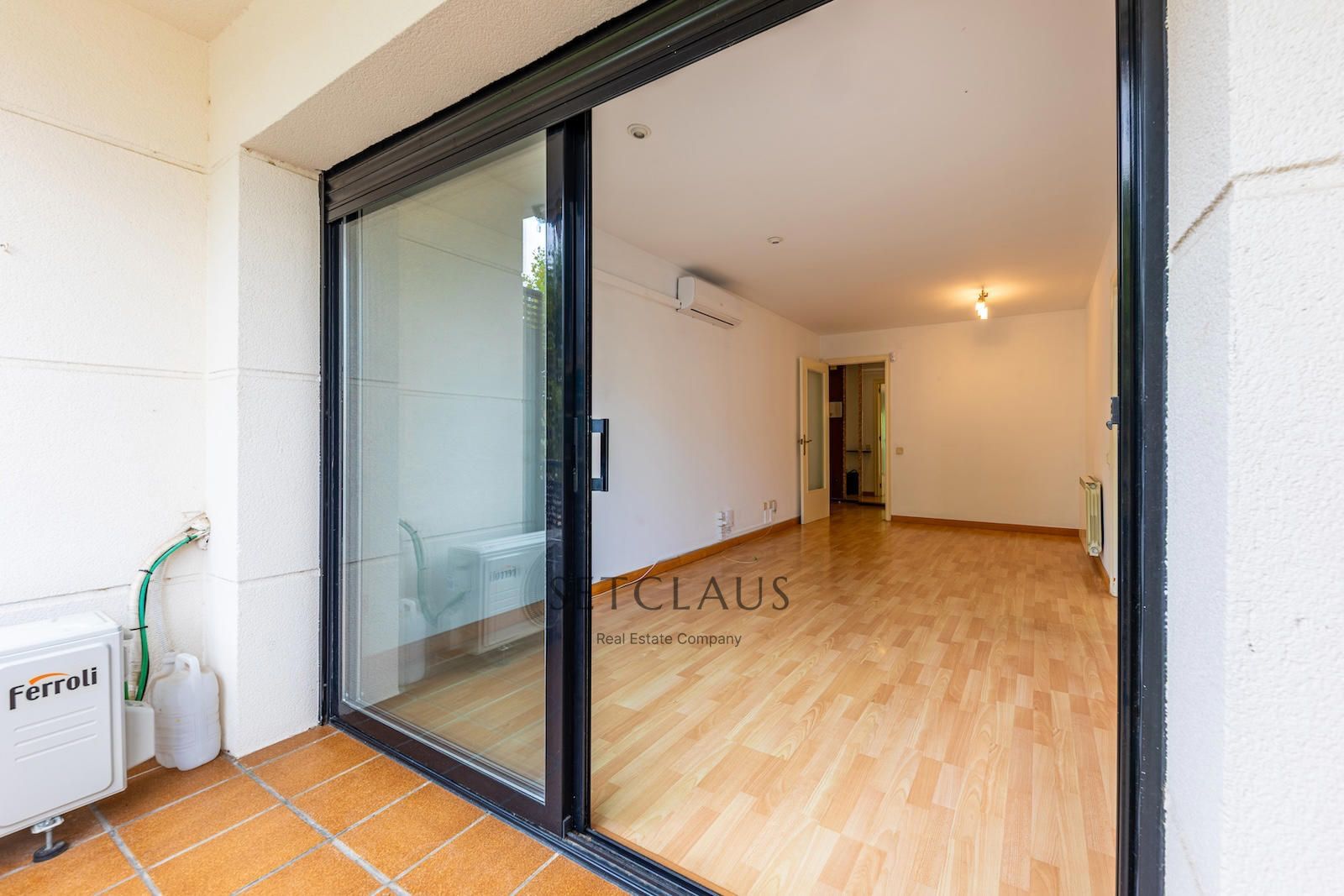 Comprar EL MASNOU.  Piso con balcón y ascensor en zona tranquila. foto 7