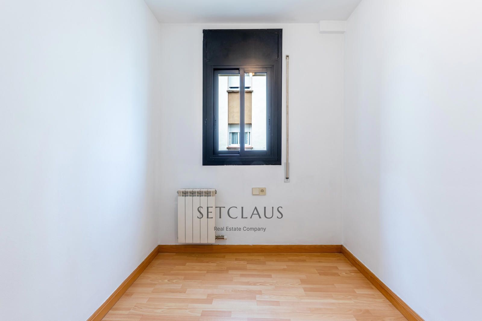 Comprar EL MASNOU.  Piso con balcón y ascensor en zona tranquila. foto 20