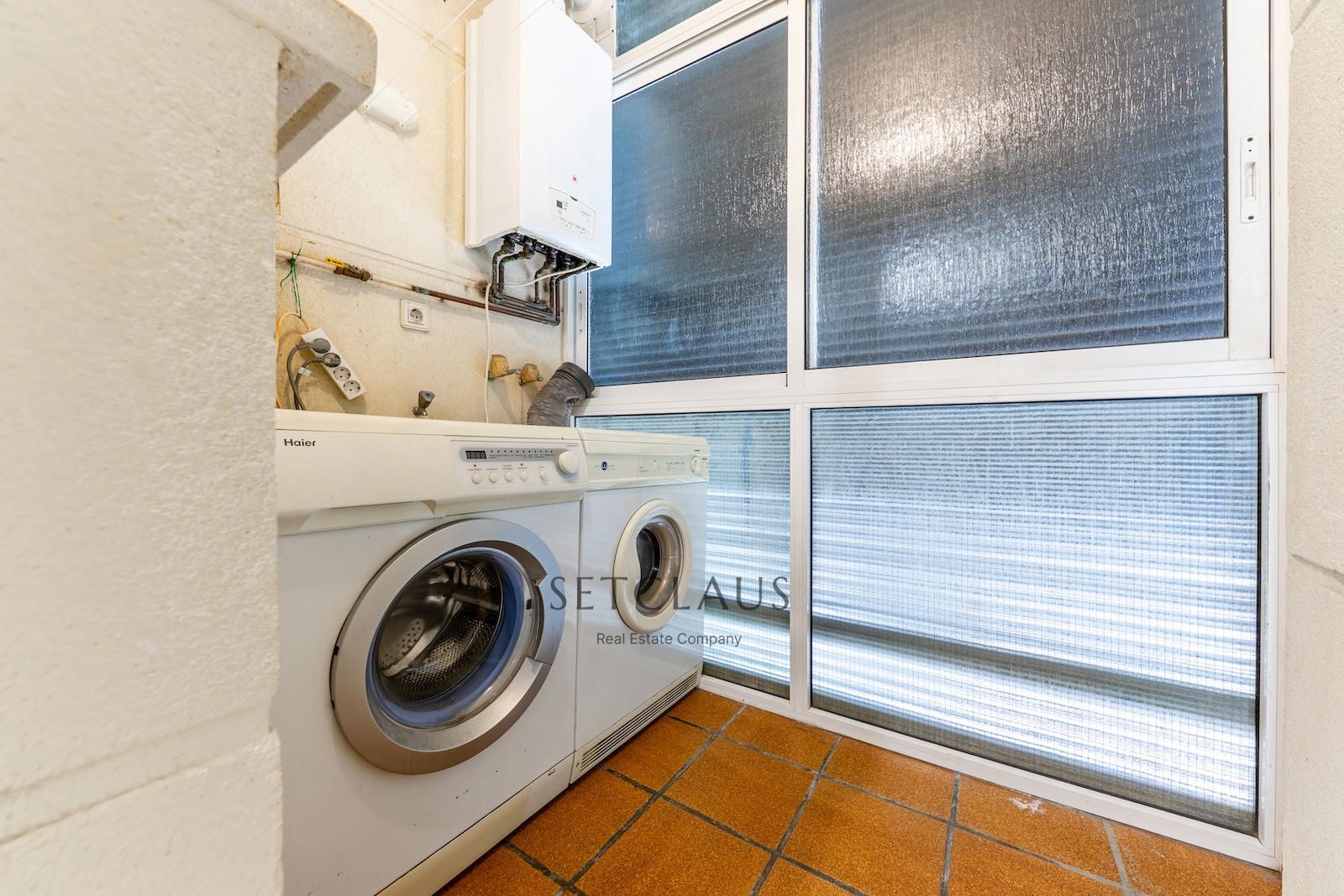 Comprar EL MASNOU.  Piso con balcón y ascensor en zona tranquila. foto 21