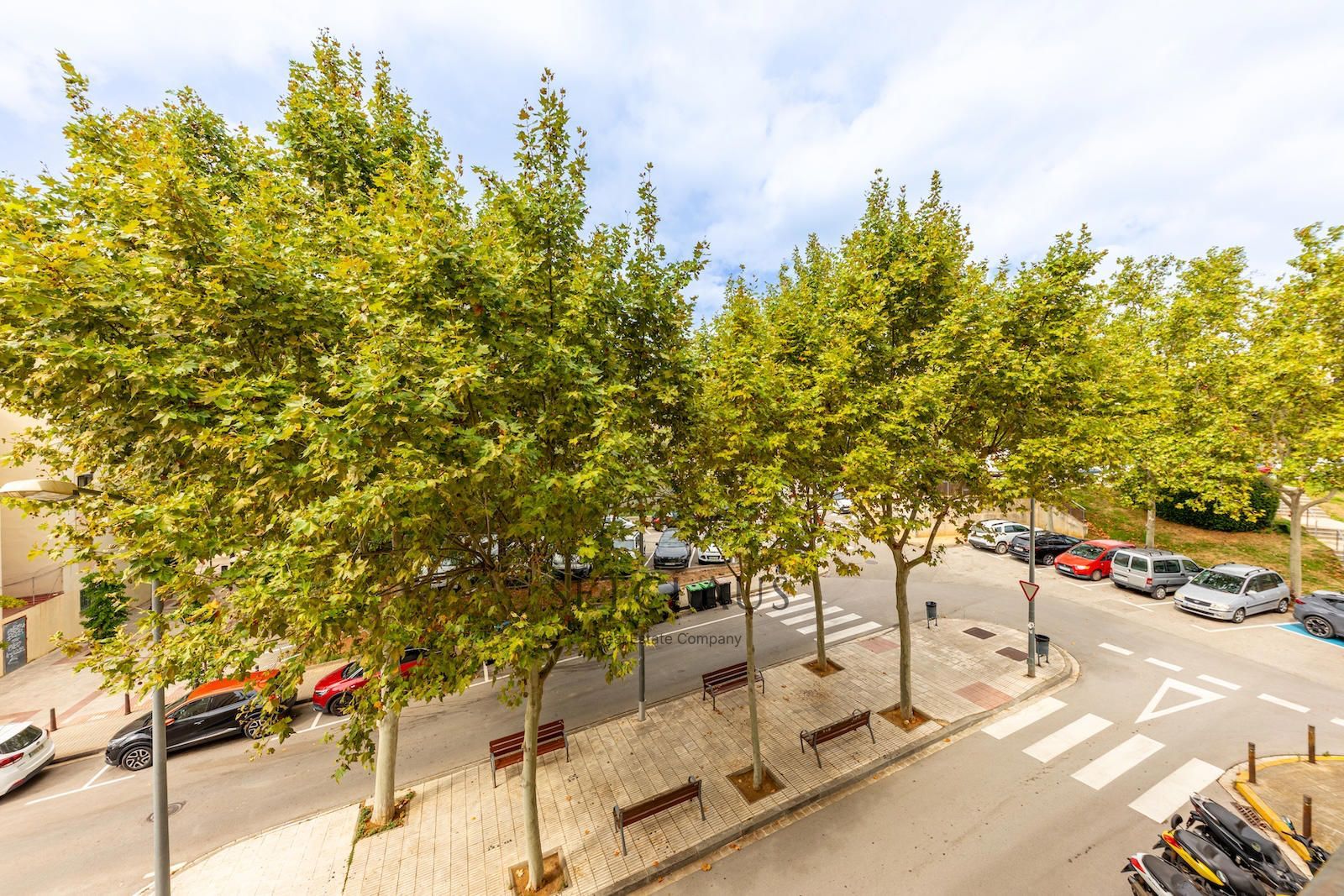 Comprar EL MASNOU.  Piso con balcón y ascensor en zona tranquila. foto 25