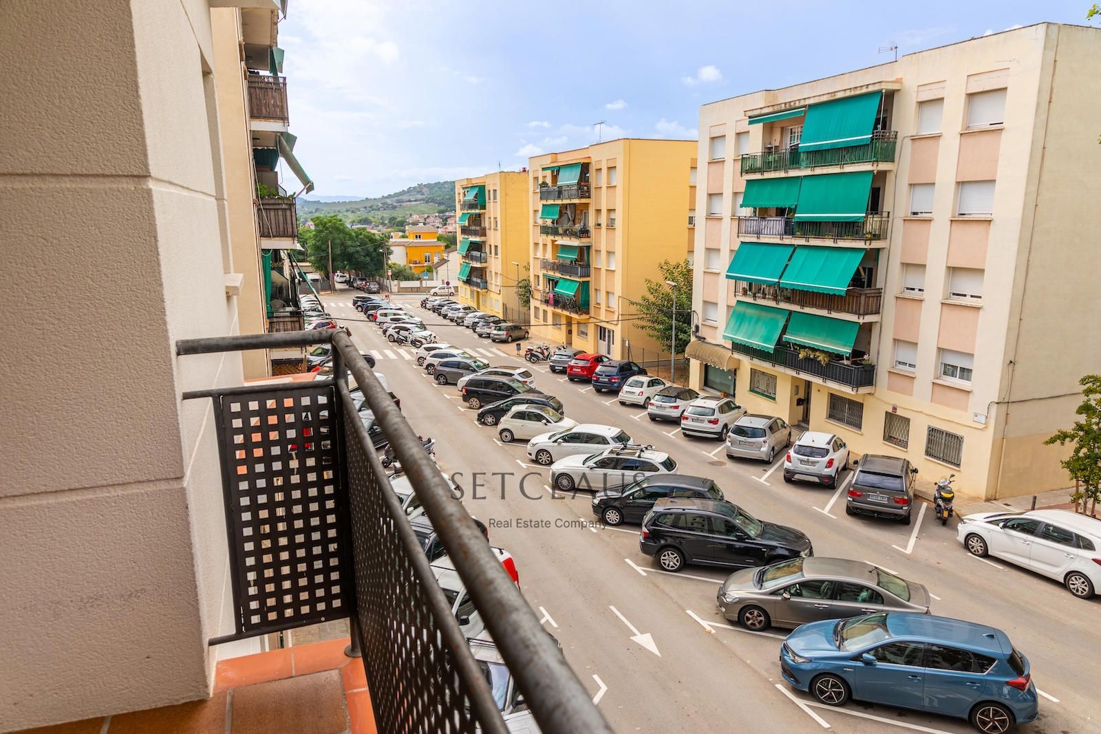 Comprar EL MASNOU.  Piso con balcón y ascensor en zona tranquila. foto 24