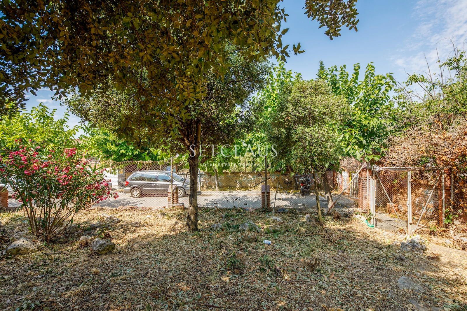 Comprar Parcela edificable y soleada en El Masnou foto 8