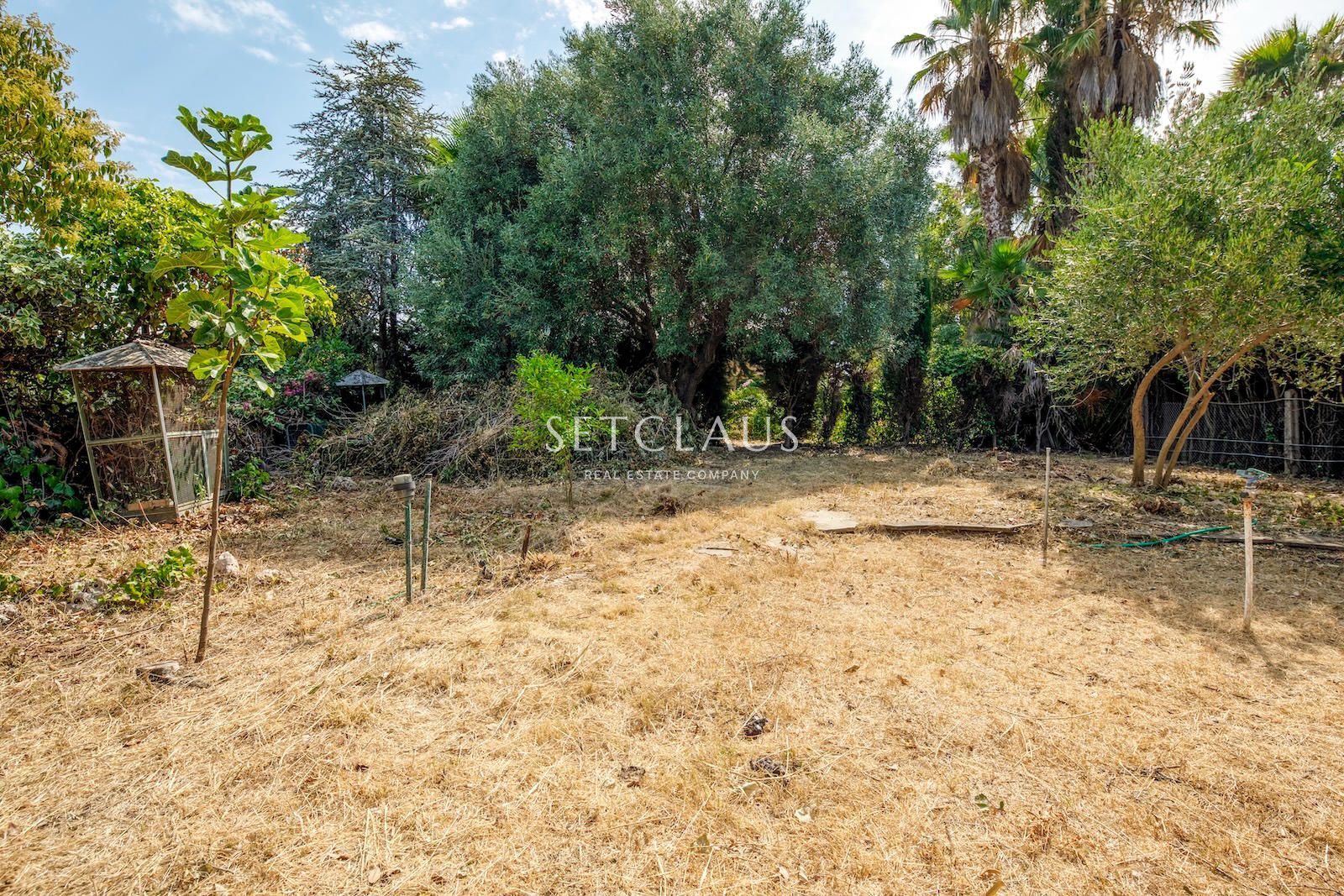 Comprar Parcela edificable y soleada en El Masnou foto 12
