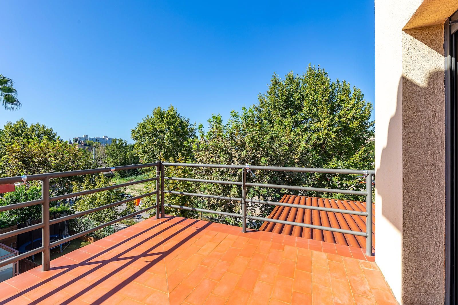 Inmueble Semi-detached villa with private pool and unobstructed views in El Masnou foto 27