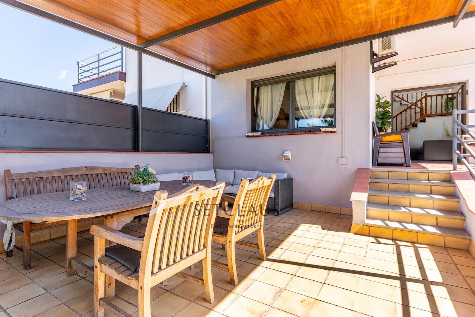 Inmueble Semi-detached villa with private pool and unobstructed views in El Masnou foto 3