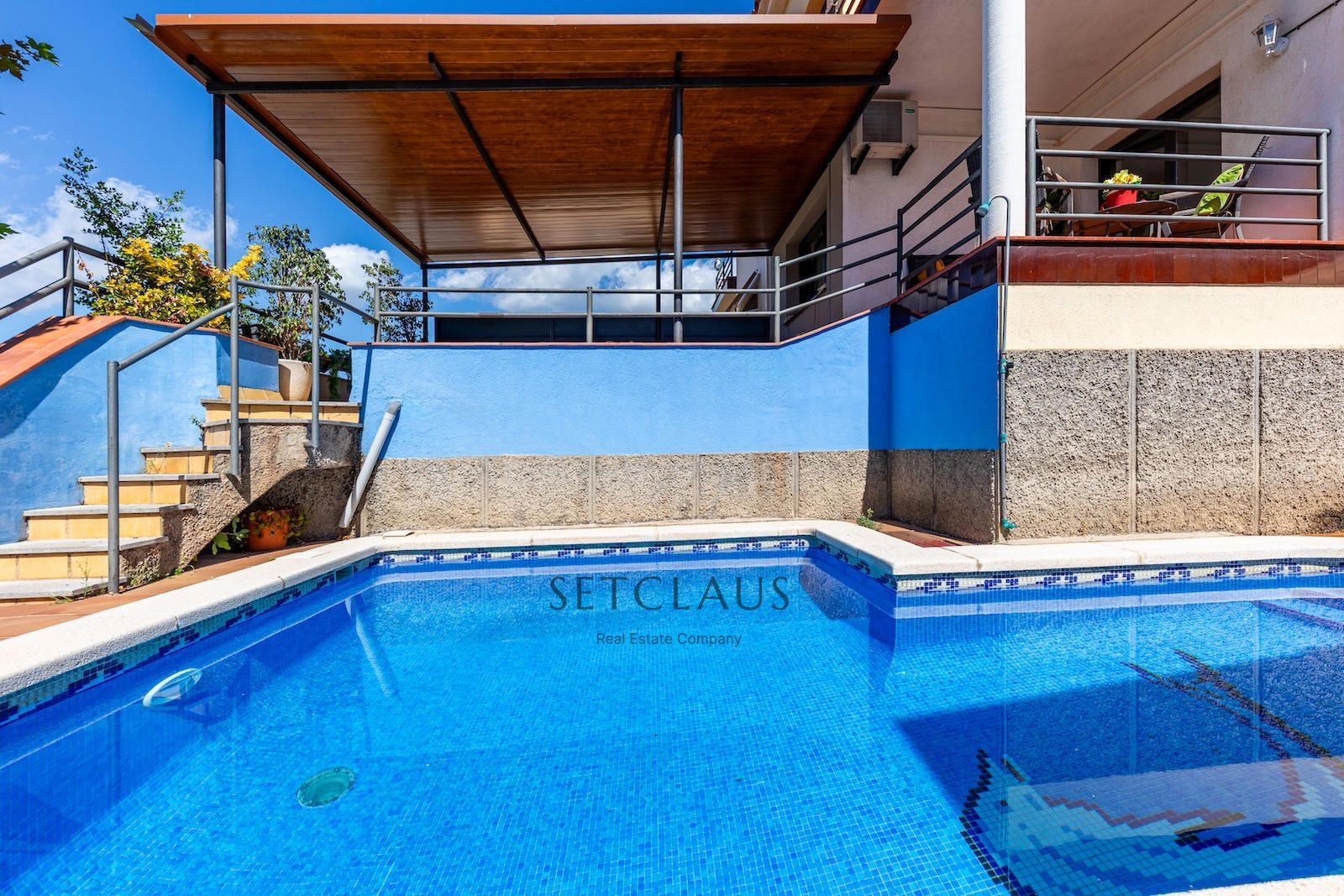 Inmueble Semi-detached villa with private pool and unobstructed views in El Masnou foto 5