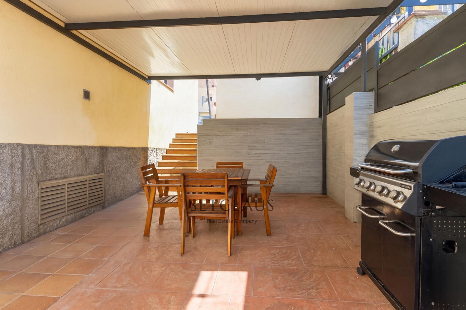 Inmueble Semi-detached villa with private pool and unobstructed views in El Masnou foto 9
