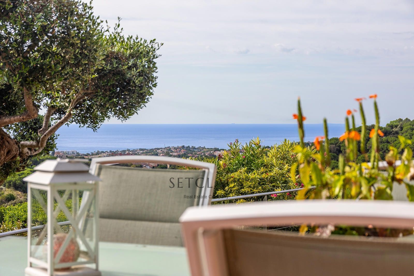 Comprar Chalet independiente con vistas panorámicas al mar y privacidad. foto 6