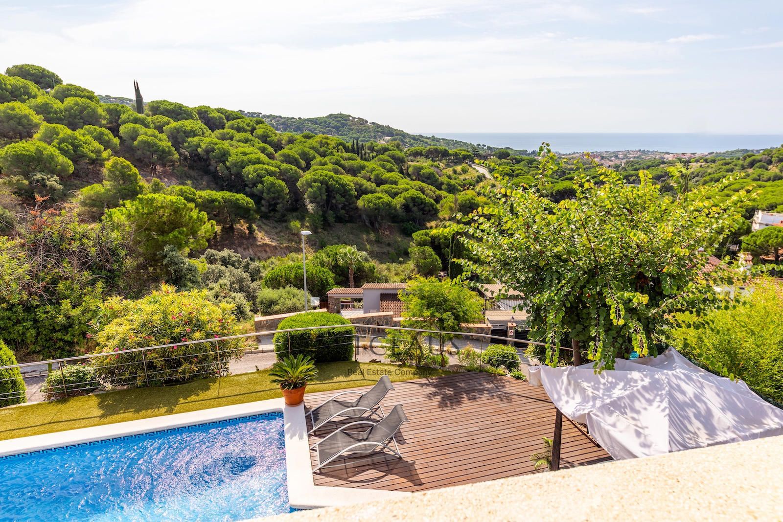 Comprar Chalet independiente con vistas panorámicas al mar y privacidad. foto 47