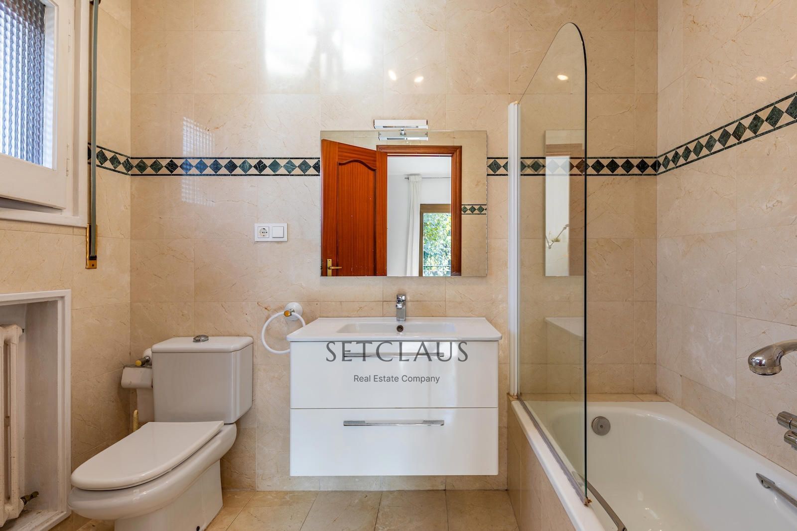 Comprar Chalet independiente en El Masnou, zona Ocata, a 2 minutos de la playa foto 41