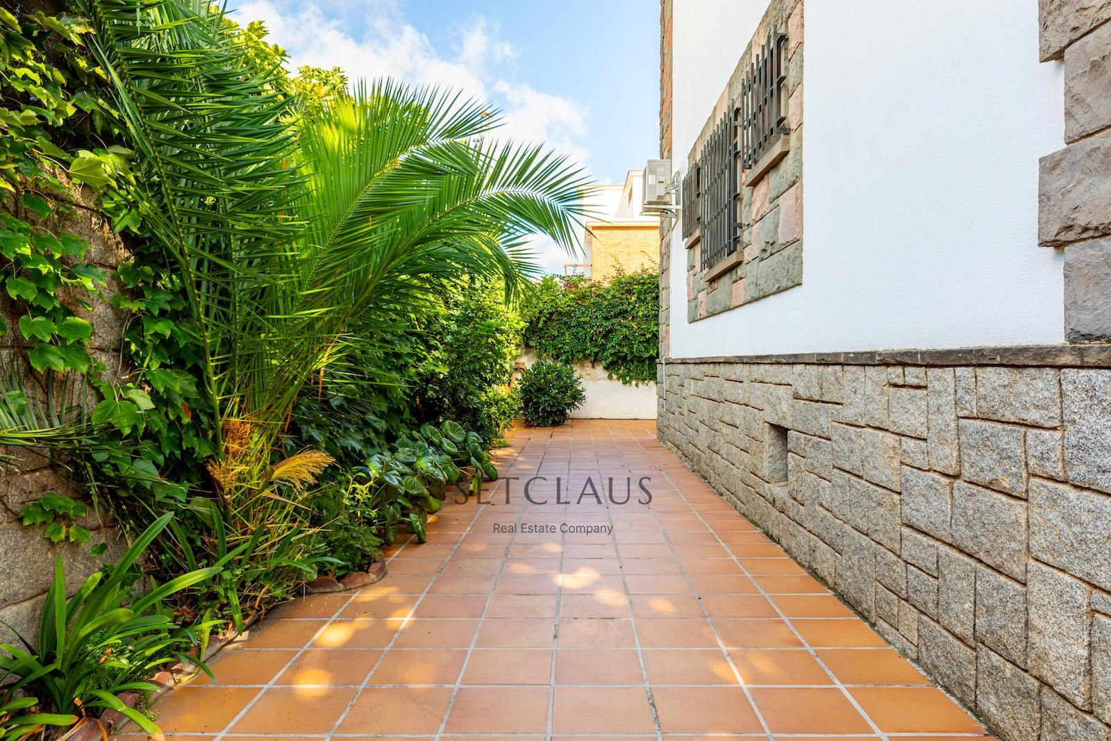 Comprar Chalet independiente en El Masnou, zona Ocata, a 2 minutos de la playa foto 42