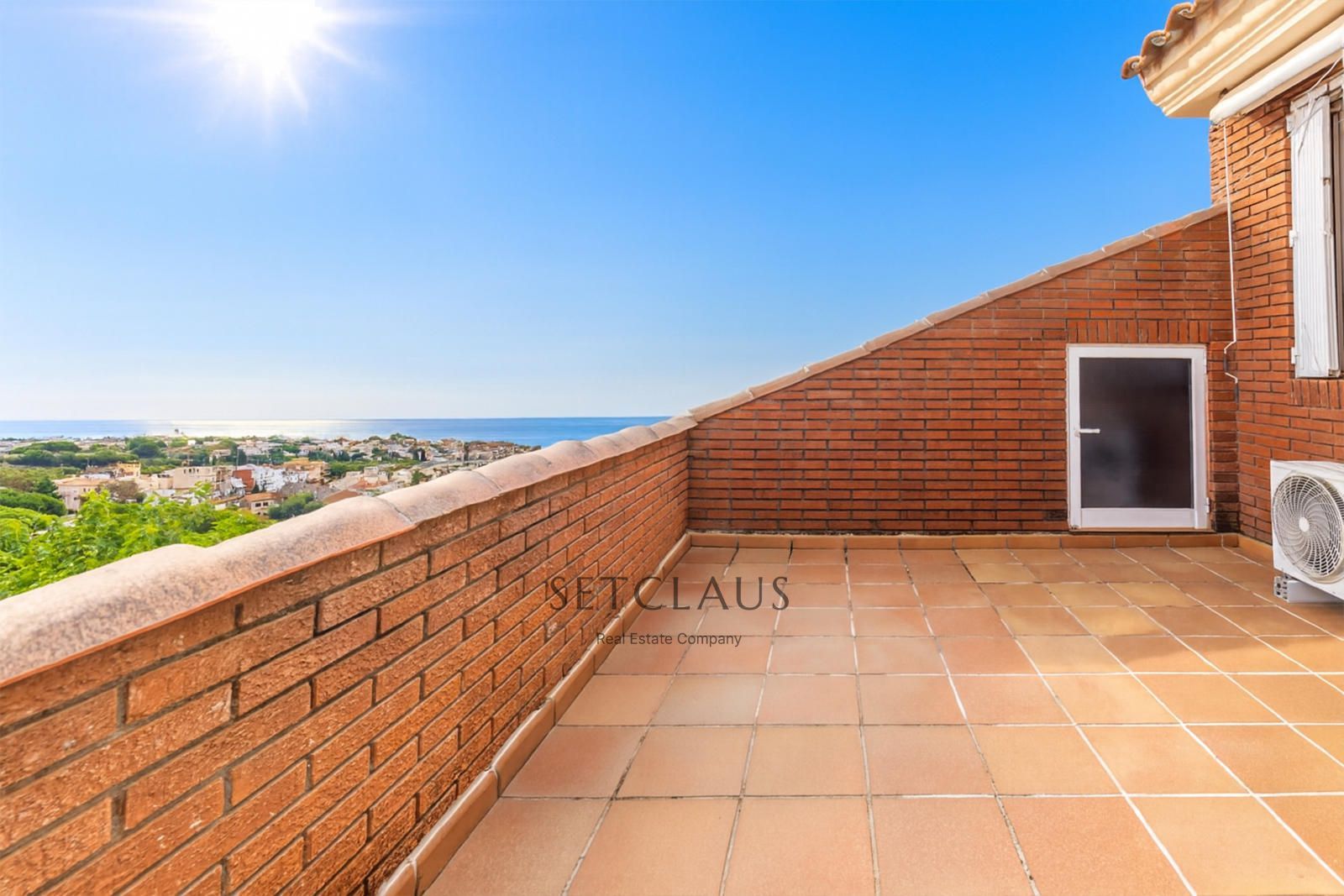 Comprar Chalet pareado con vistas al mar foto 26