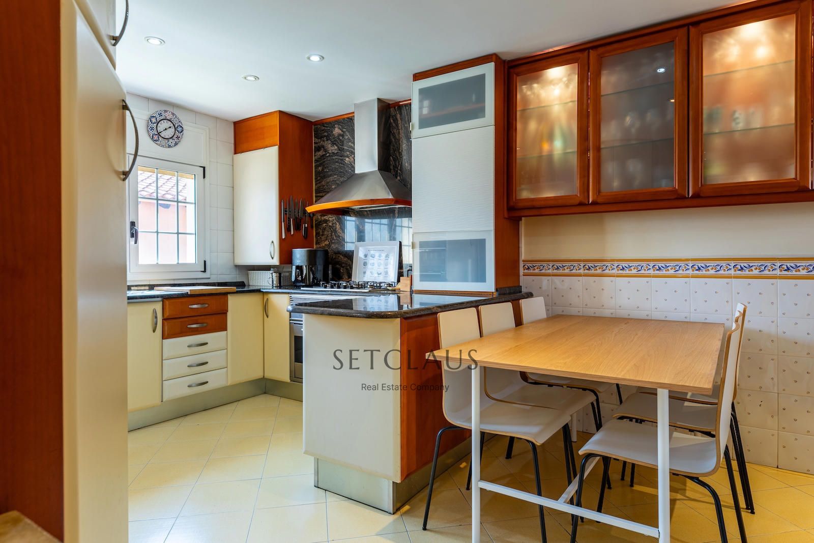 Comprar Chalet pareado en Premià de Dalt con piscina, bodega y sauna privada foto 14