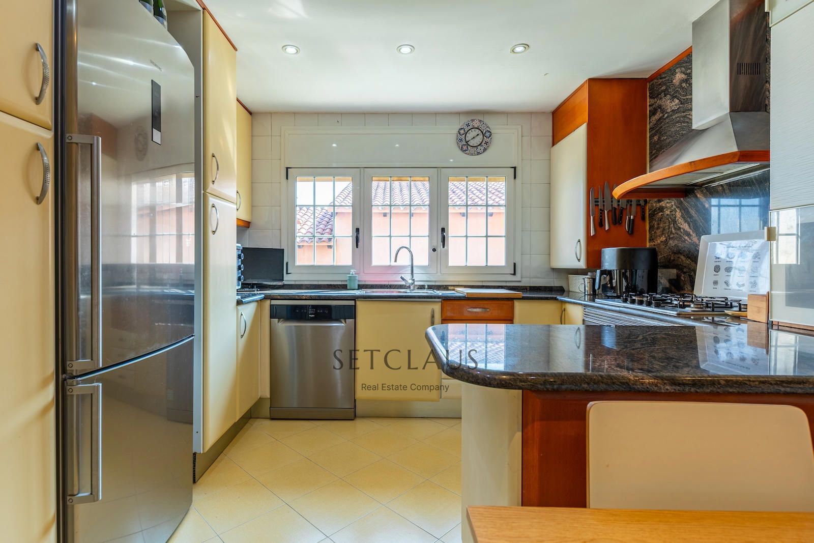 Comprar Chalet pareado en Premià de Dalt con piscina, bodega y sauna privada foto 15