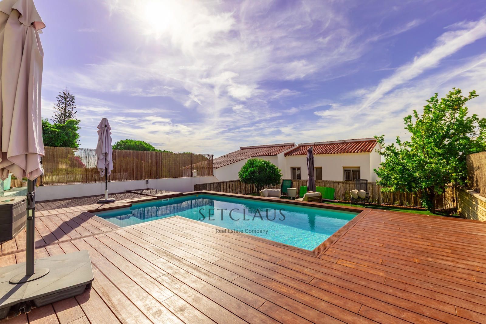 Comprar Chalet pareado en Teià con vistas panorámicas al mar, piscina y apartamento independiente. foto 8