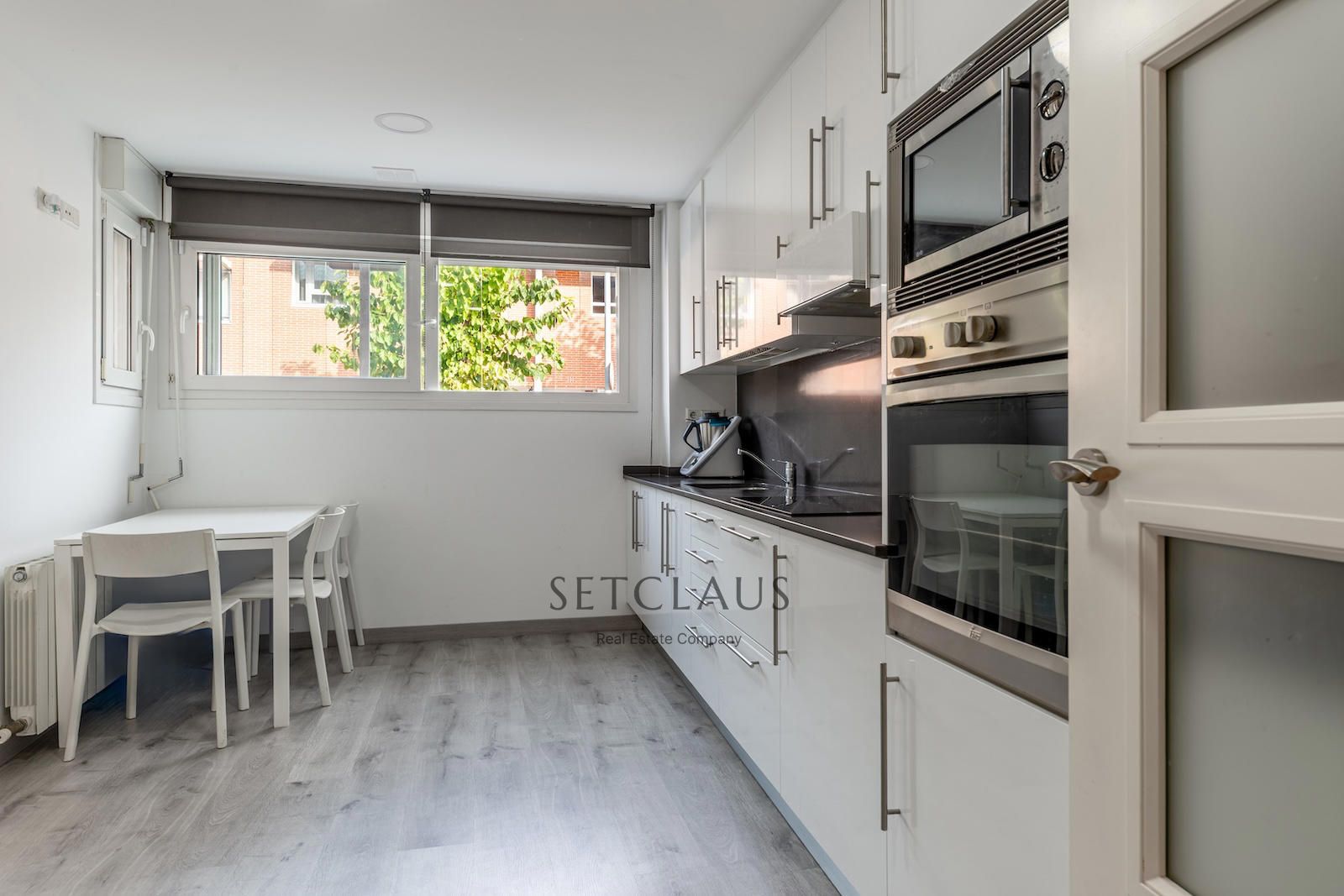 Comprar Adosado en Pla de Montgat con vistas al mar y jardín privado foto 13