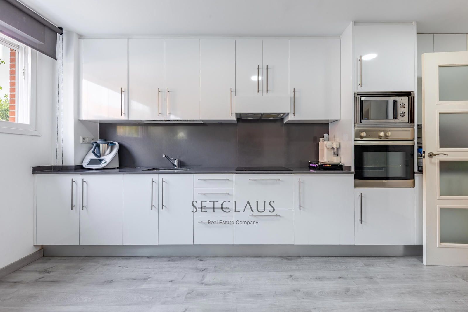 Comprar Adosado en Pla de Montgat con vistas al mar y jardín privado foto 14