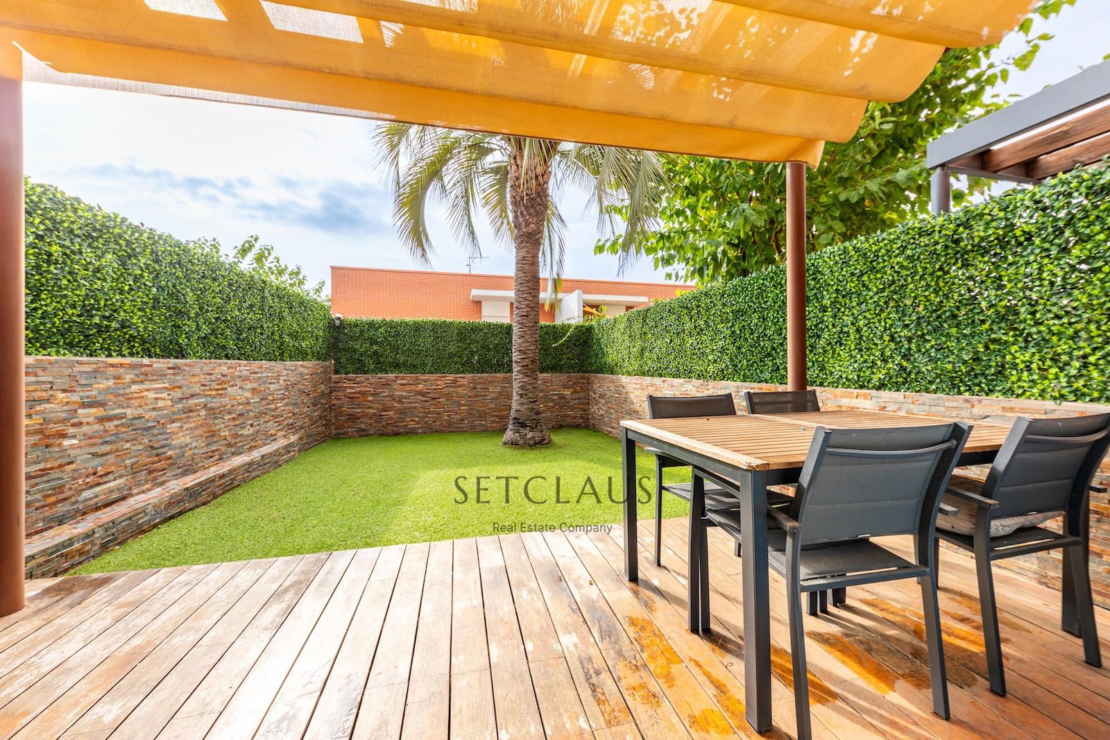 Comprar Adosado en Pla de Montgat con vistas al mar y jardín privado foto 1