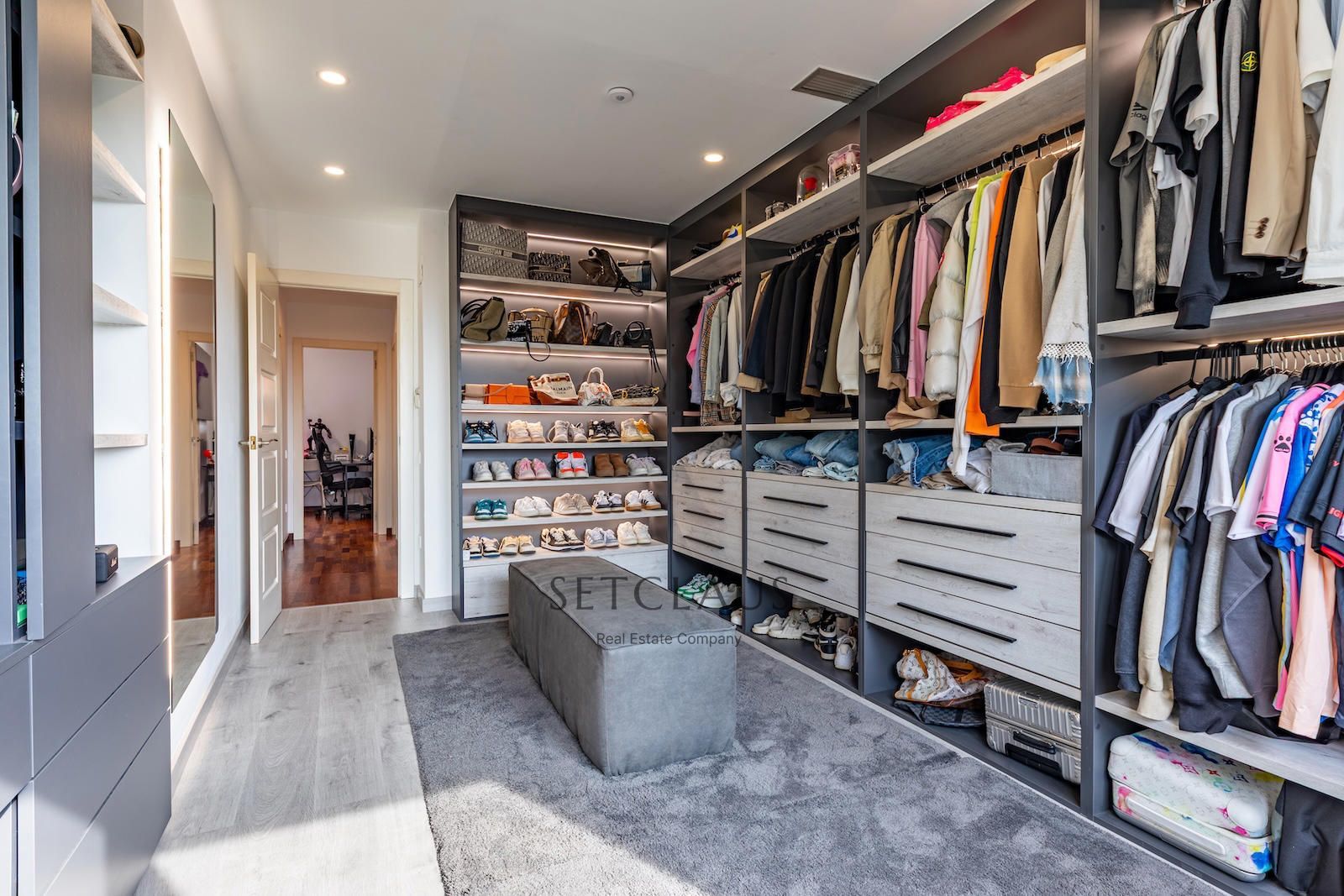 Comprar Adosado en Pla de Montgat con vistas al mar y jardín privado foto 24