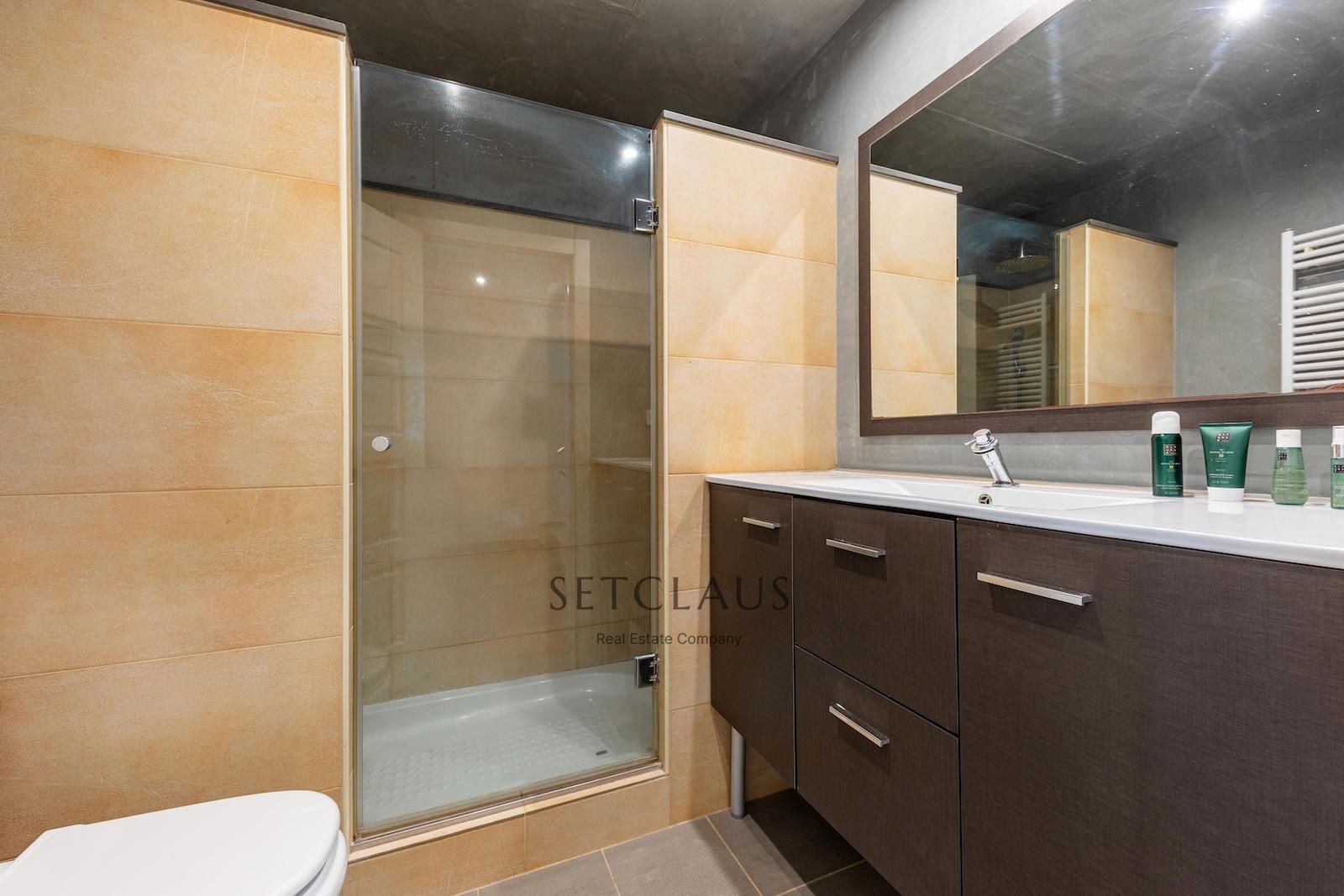 Comprar Adosado en Pla de Montgat con vistas al mar y jardín privado foto 27