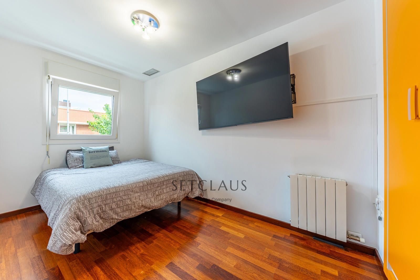 Comprar Adosado en Pla de Montgat con vistas al mar y jardín privado foto 15