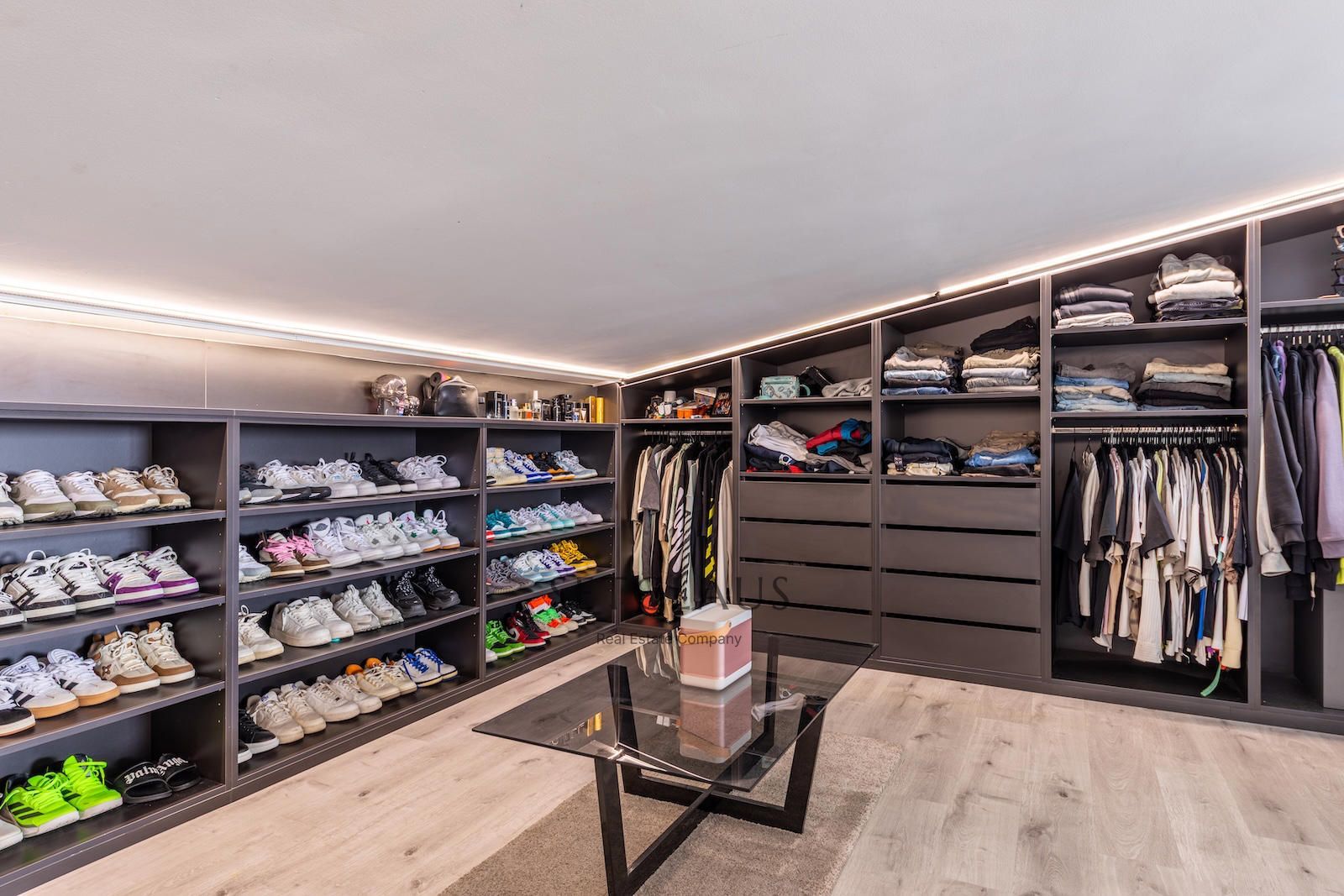 Comprar Adosado en Pla de Montgat con vistas al mar y jardín privado foto 34