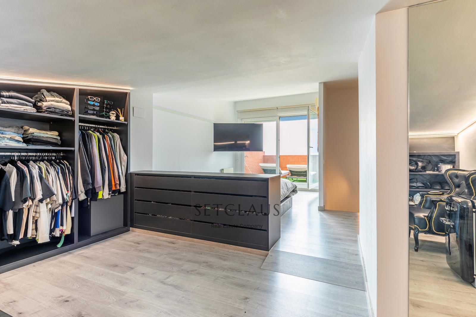 Comprar Adosado en Pla de Montgat con vistas al mar y jardín privado foto 35