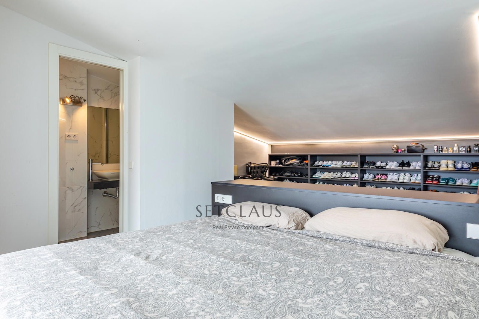 Comprar Adosado en Pla de Montgat con vistas al mar y jardín privado foto 30