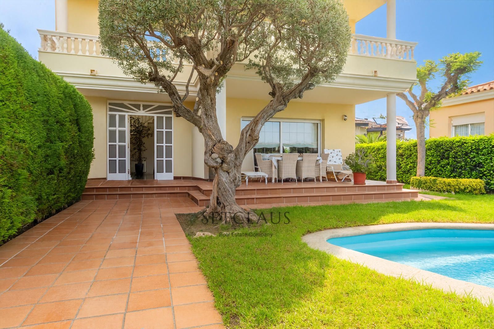 Inmueble Chalet independiente en Vilassar de Dalt con 6 habitaciones, piscina privada y vistas al mar foto 3