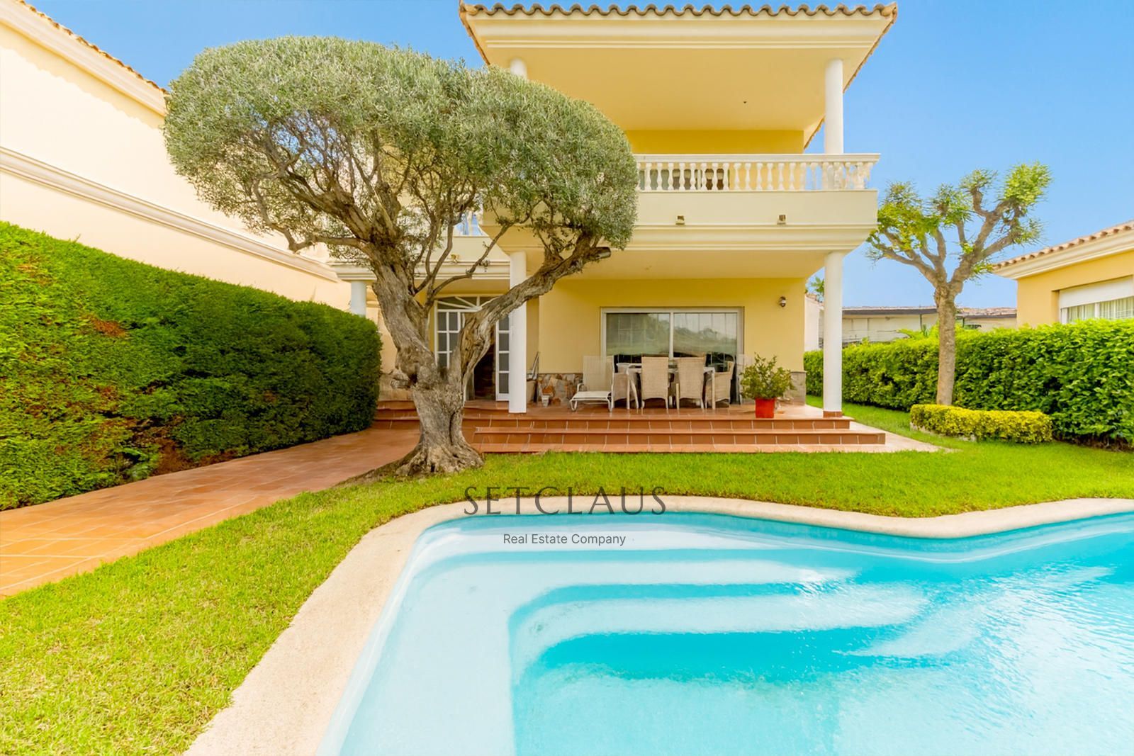 Inmueble Chalet independiente en Vilassar de Dalt con 6 habitaciones, piscina privada y vistas al mar foto 5