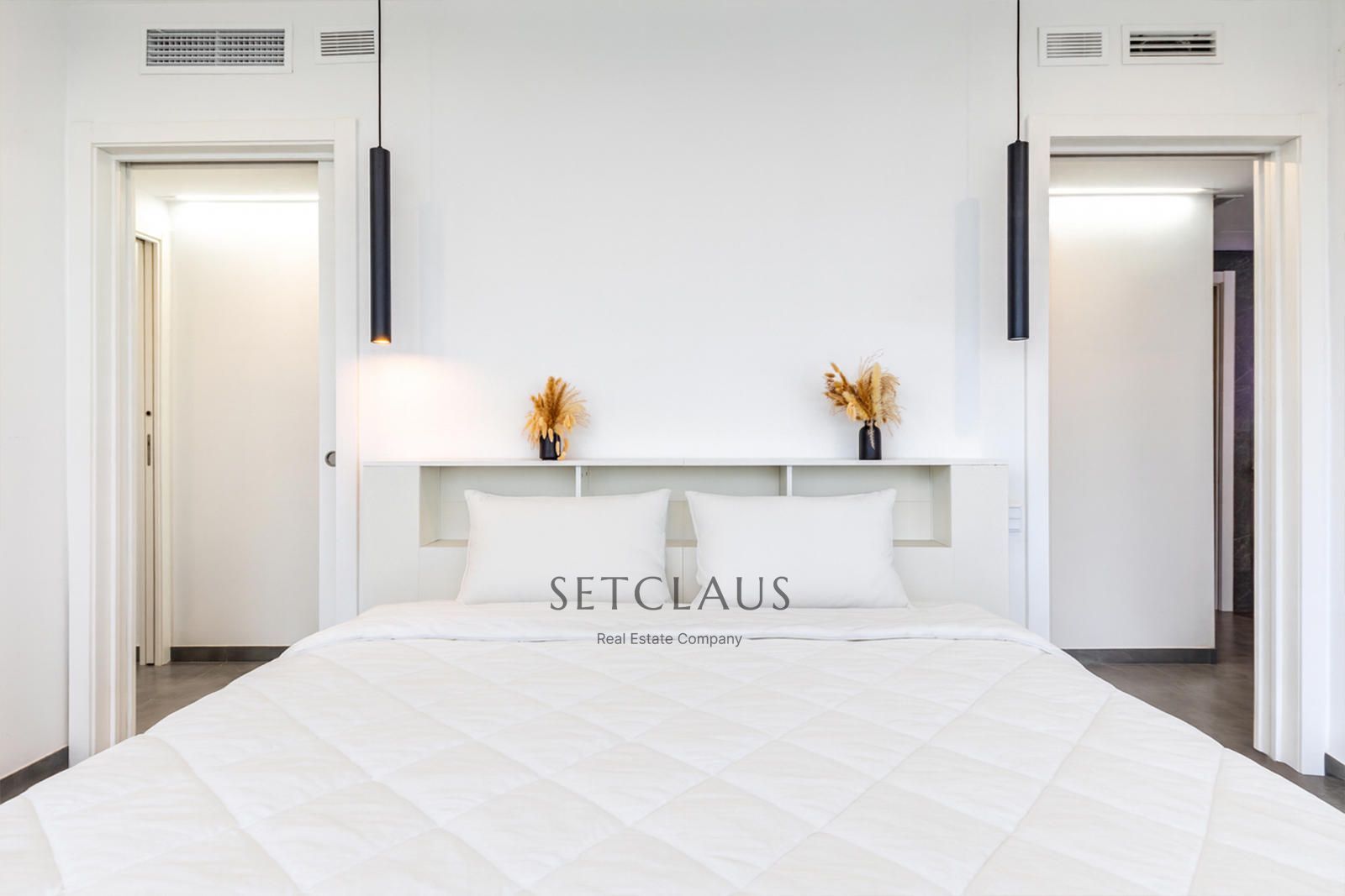 Comprar Impecable Chalet en Badalona, zona El Canyet, con piscina, placas solares y vistas panorámicas foto 31