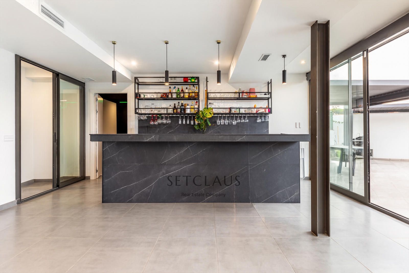 Comprar Impecable Chalet en Badalona, zona El Canyet, con piscina, placas solares y vistas panorámicas foto 44