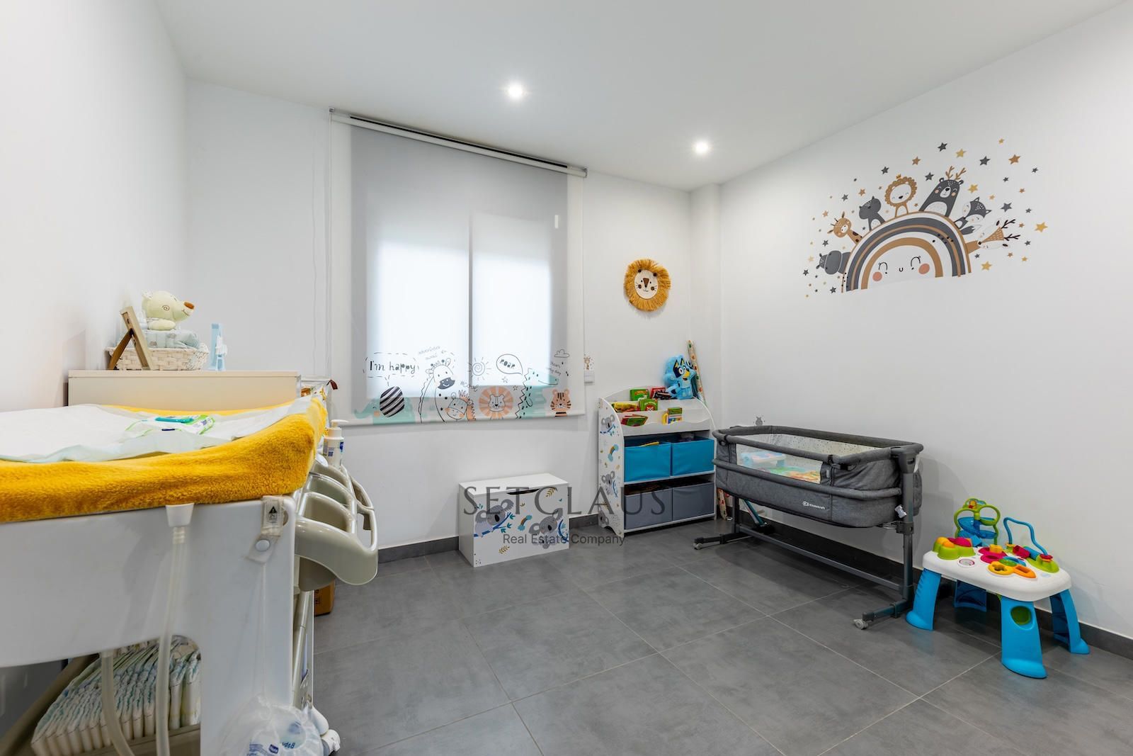 Comprar Impecable Chalet en Badalona, zona El Canyet, con piscina, placas solares y vistas panorámicas foto 49