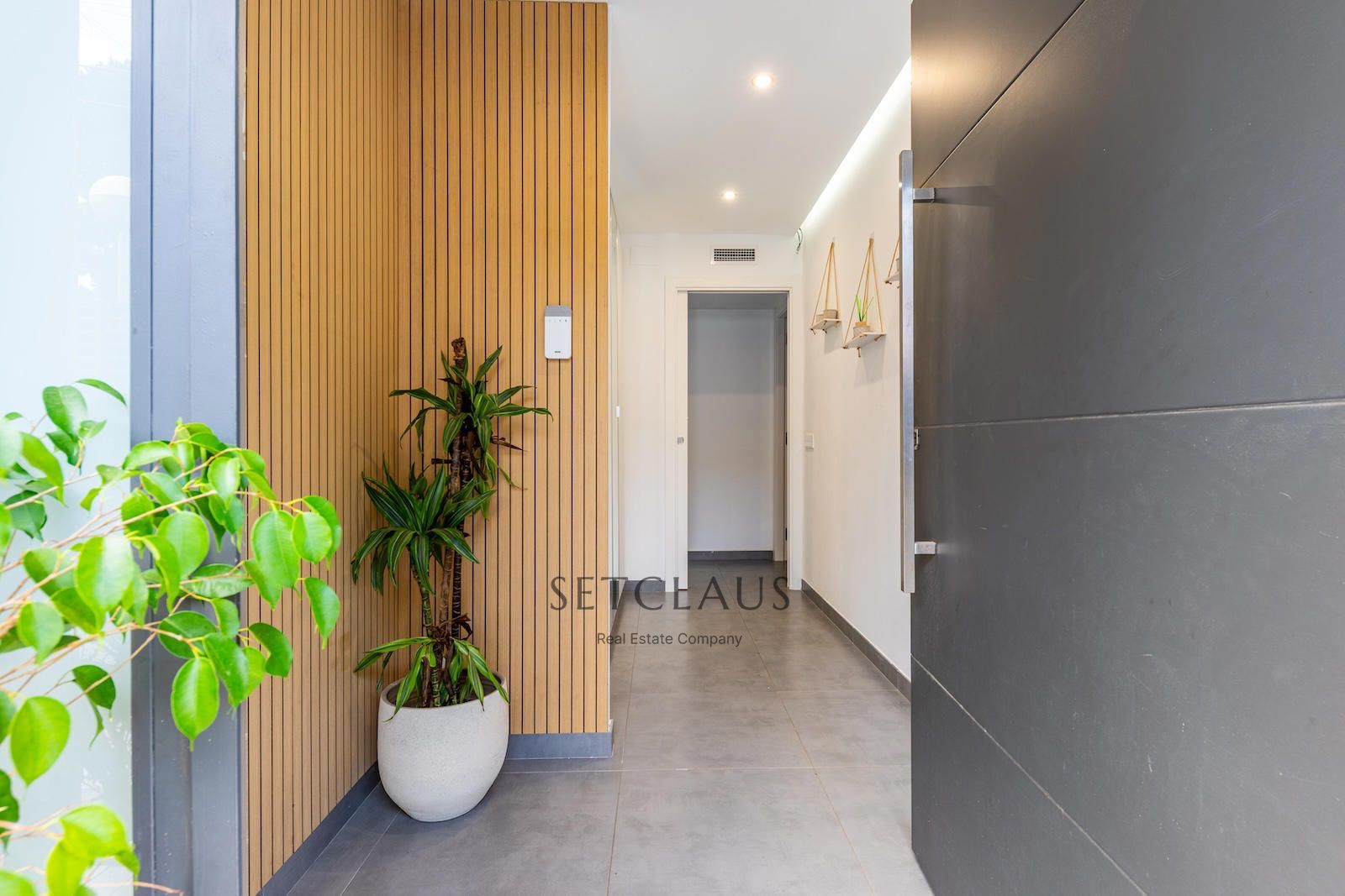 Comprar Impecable Chalet en Badalona, zona El Canyet, con piscina, placas solares y vistas panorámicas foto 55